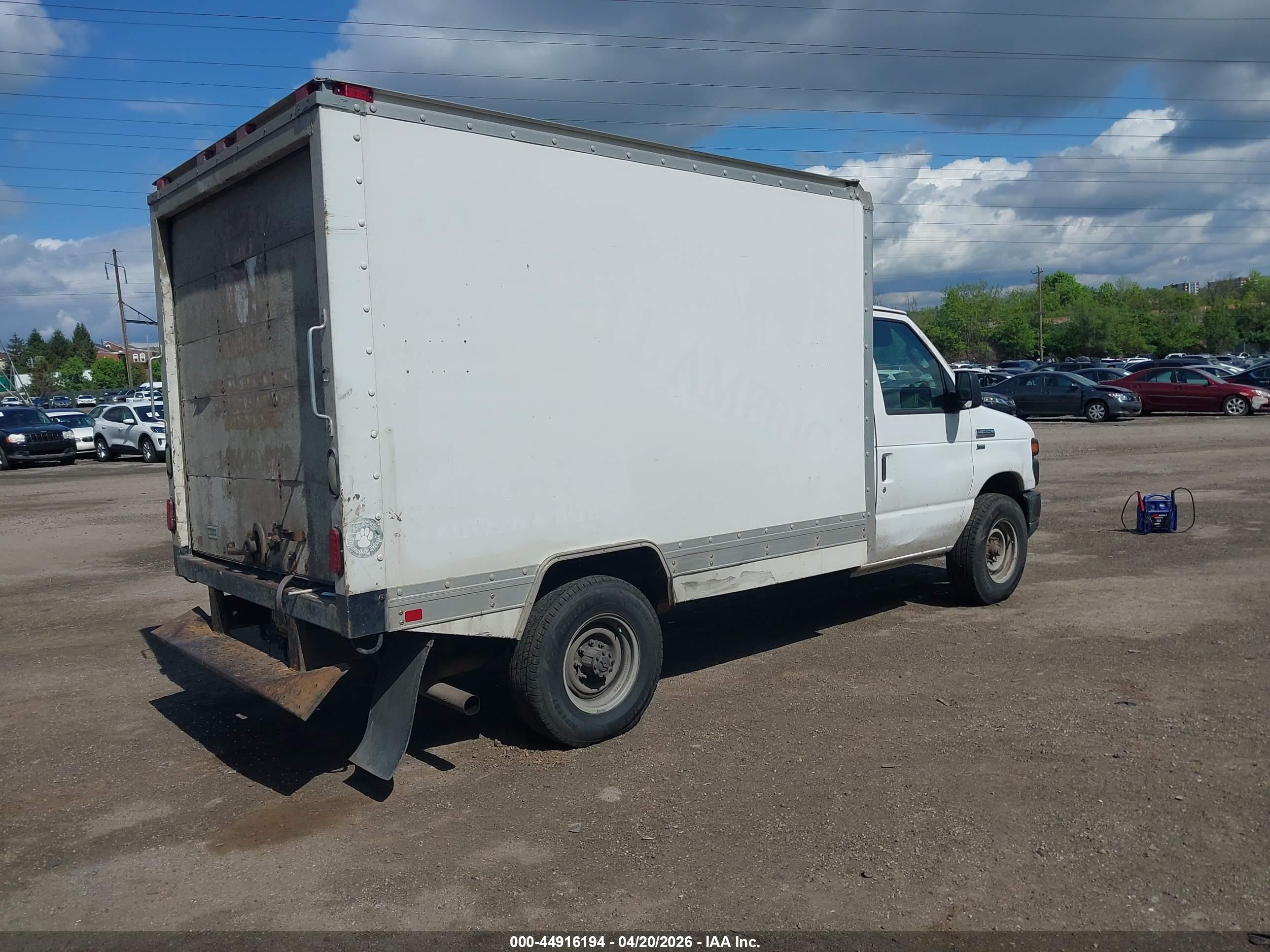 FORD E-350 image 4