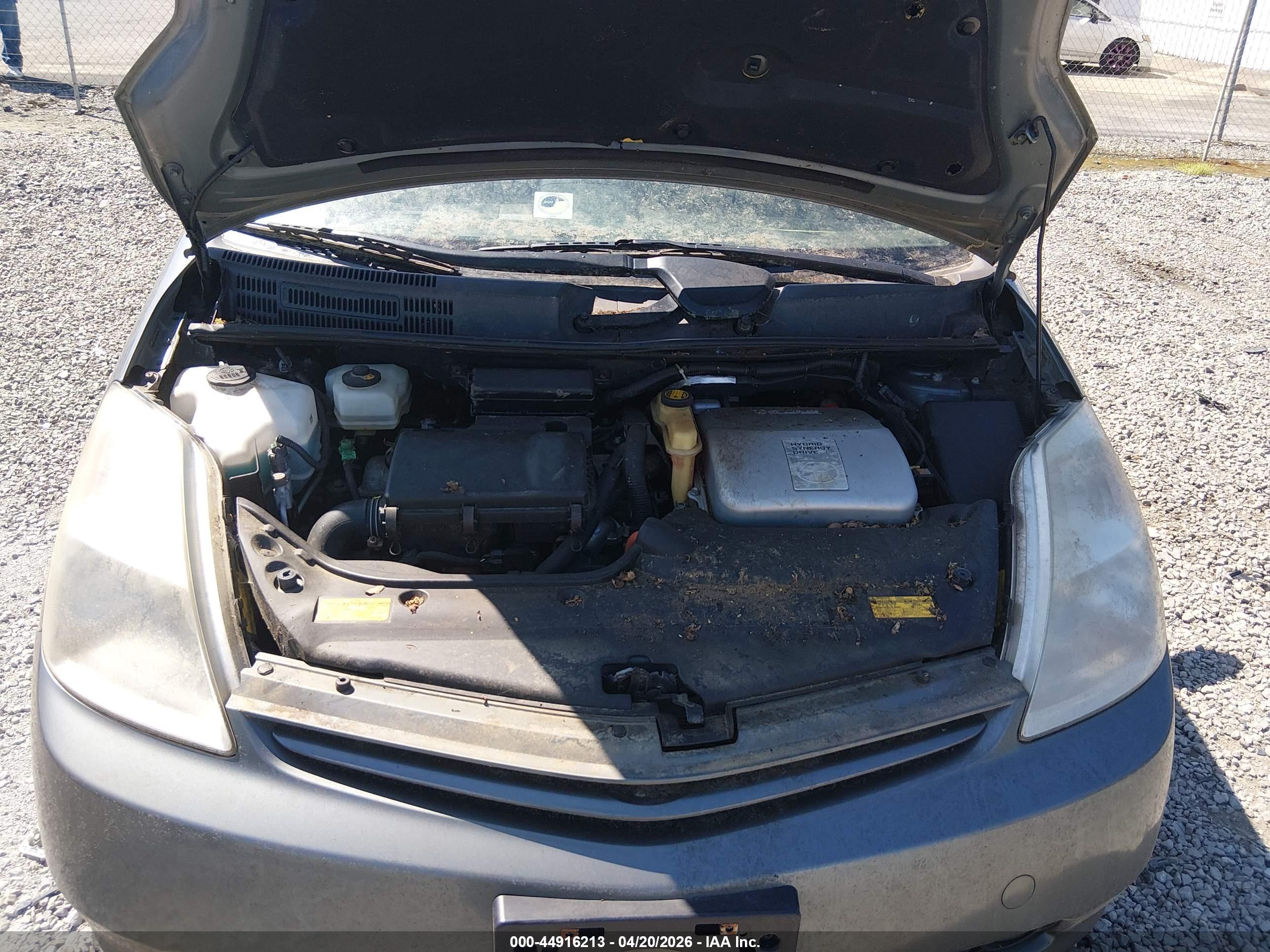 TOYOTA PRIUS image 10