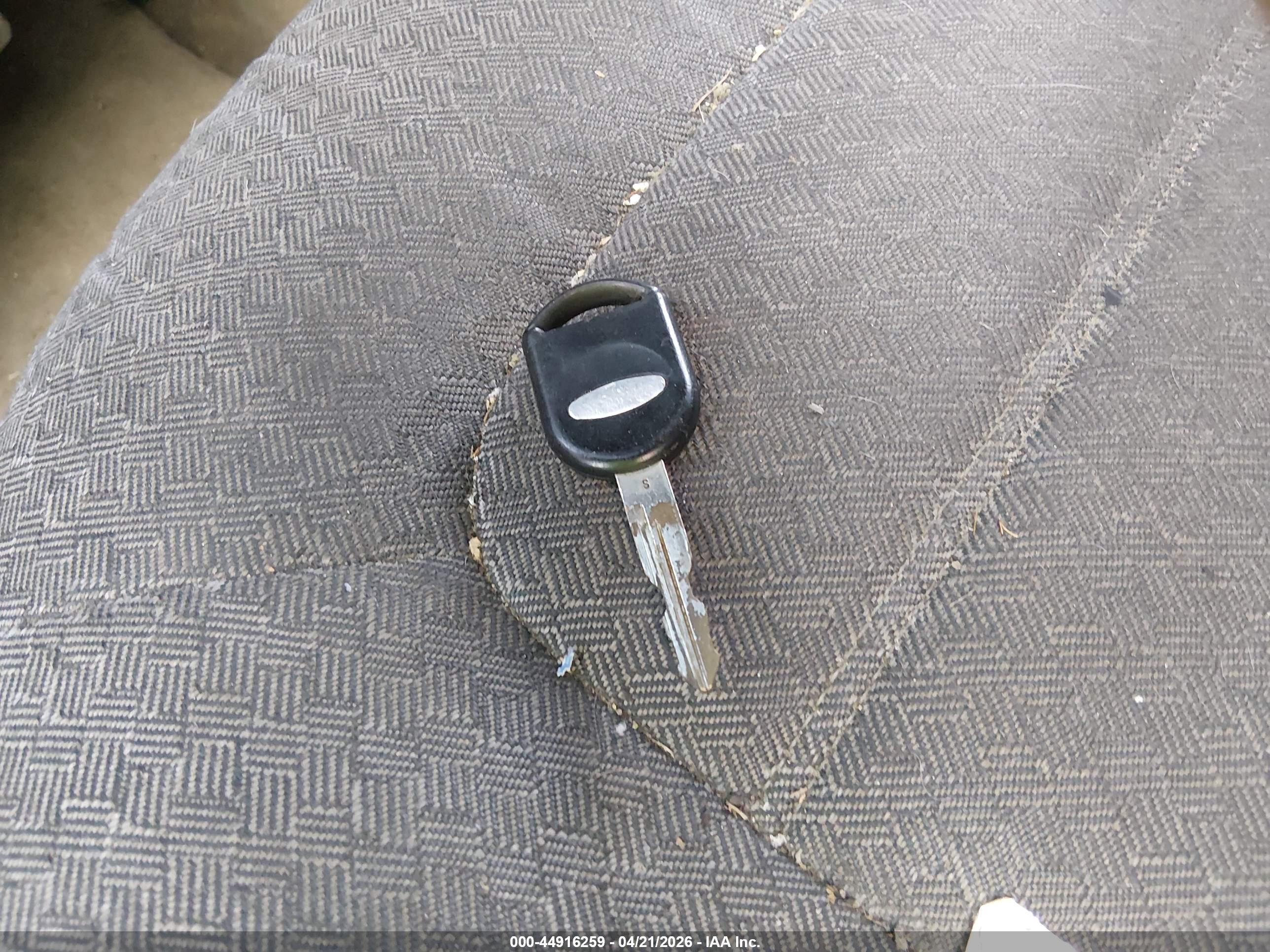 FORD EXPLORER image 11