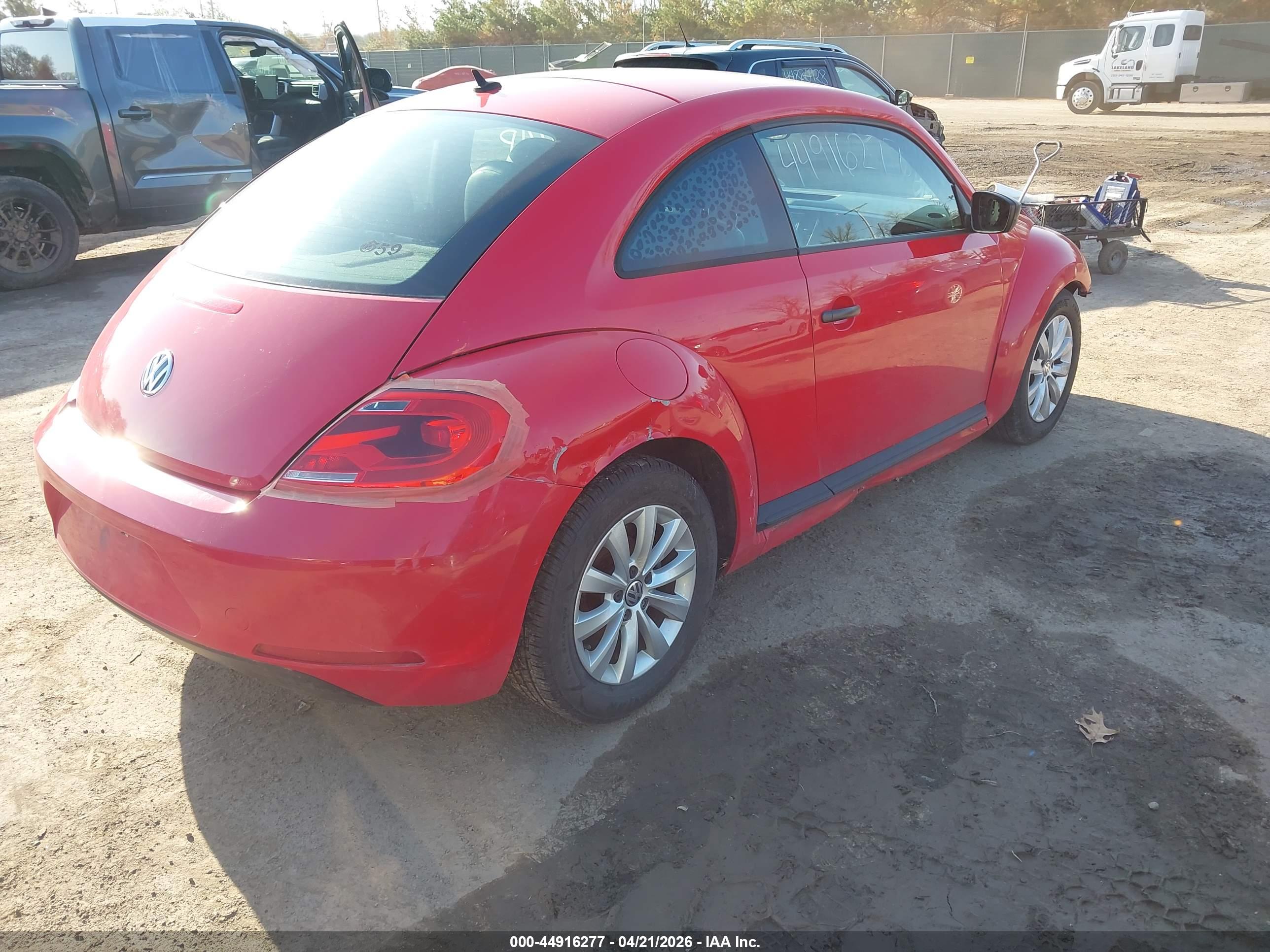 VOLKSWAGEN BEETLE image 4