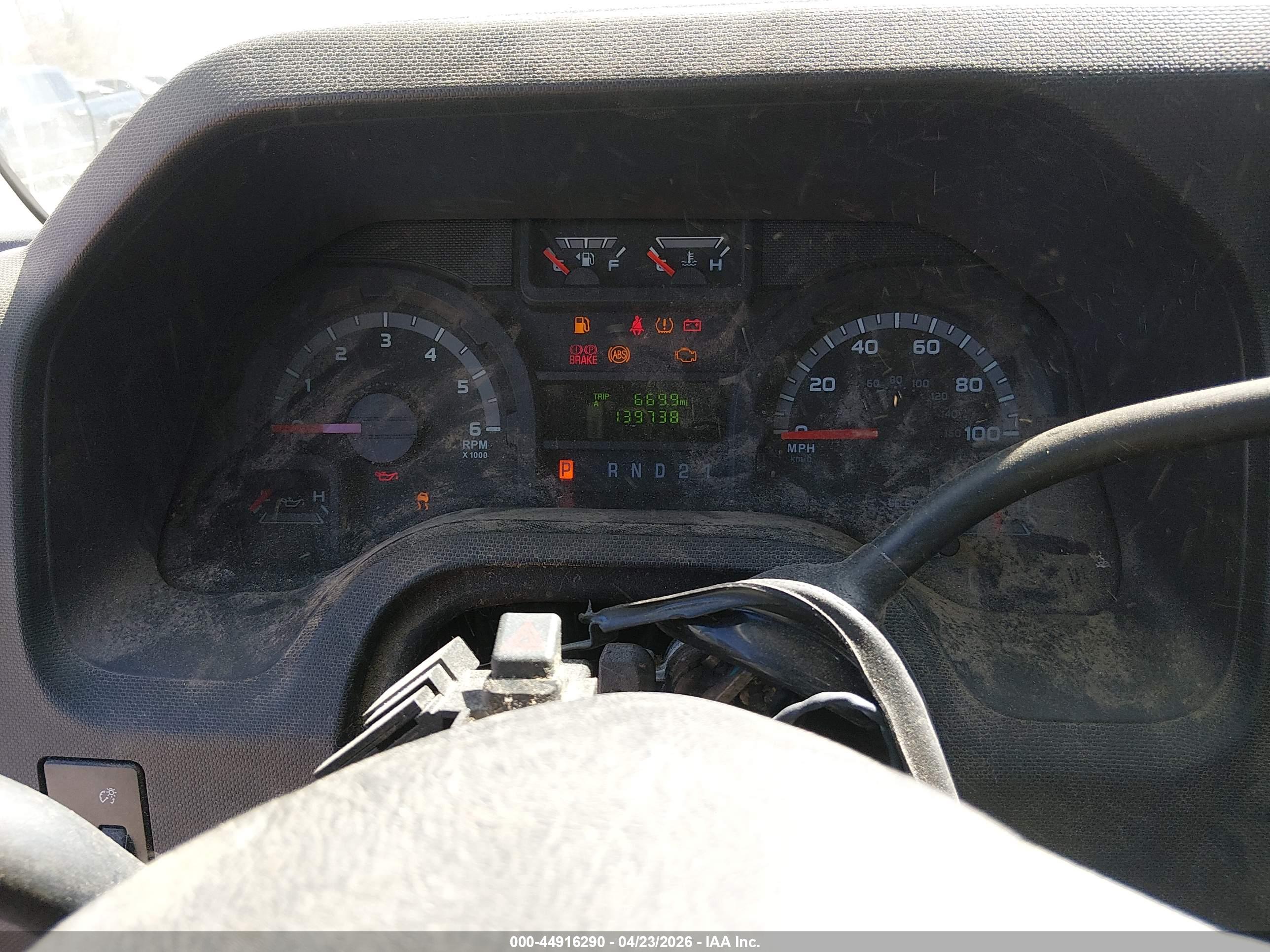 FORD E-250 image 7