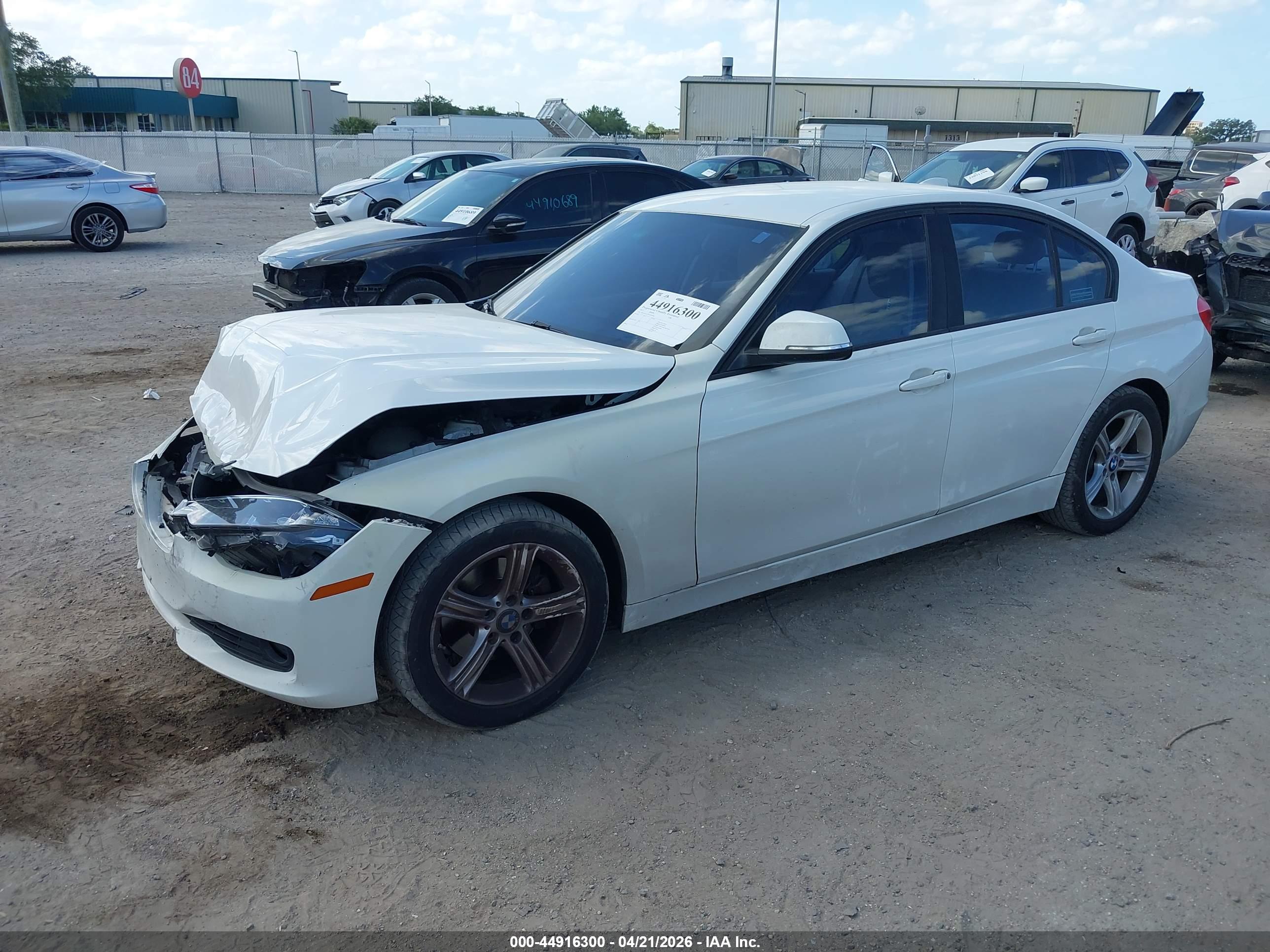 BMW 328I image 2