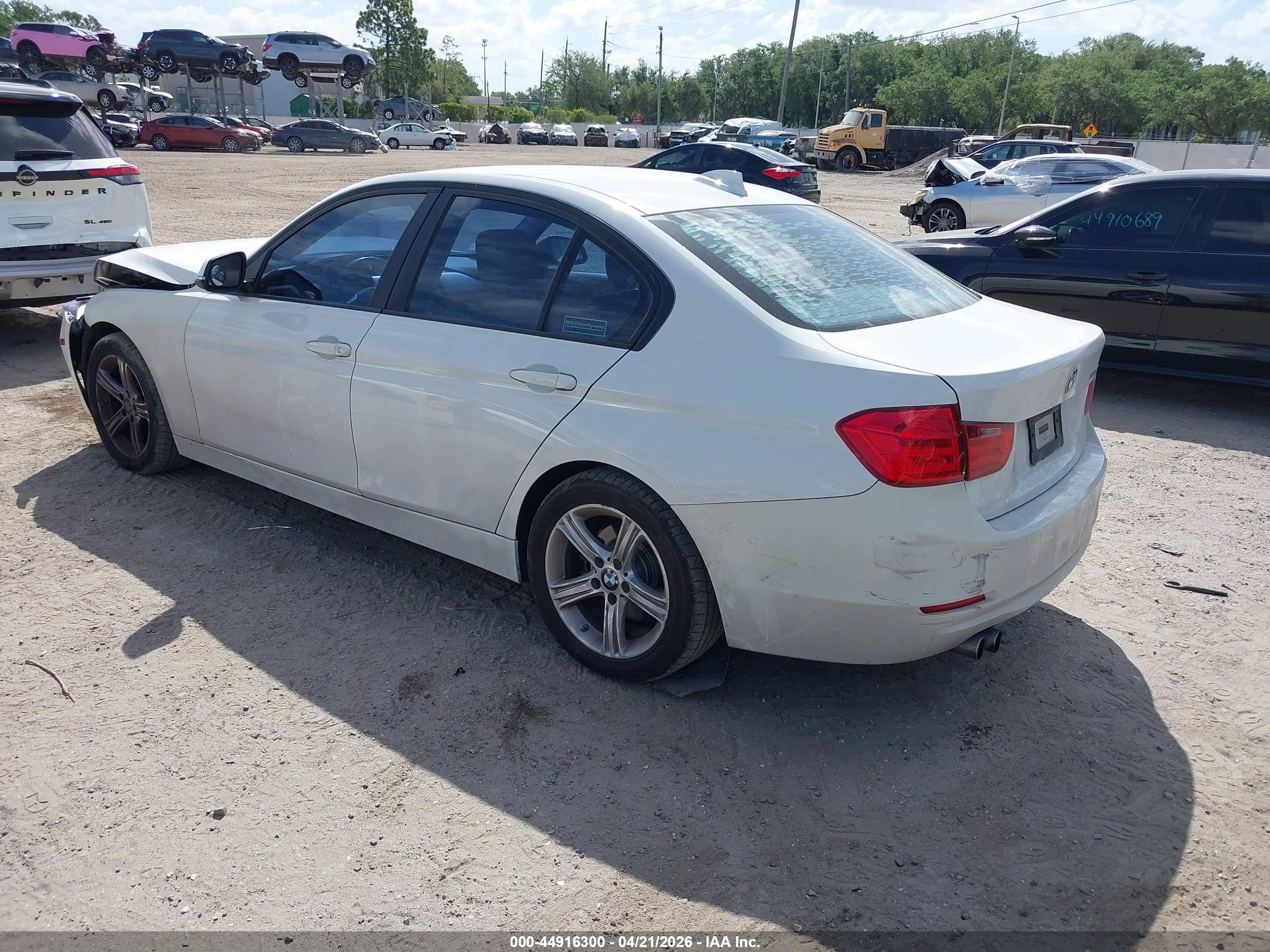 BMW 328I image 3