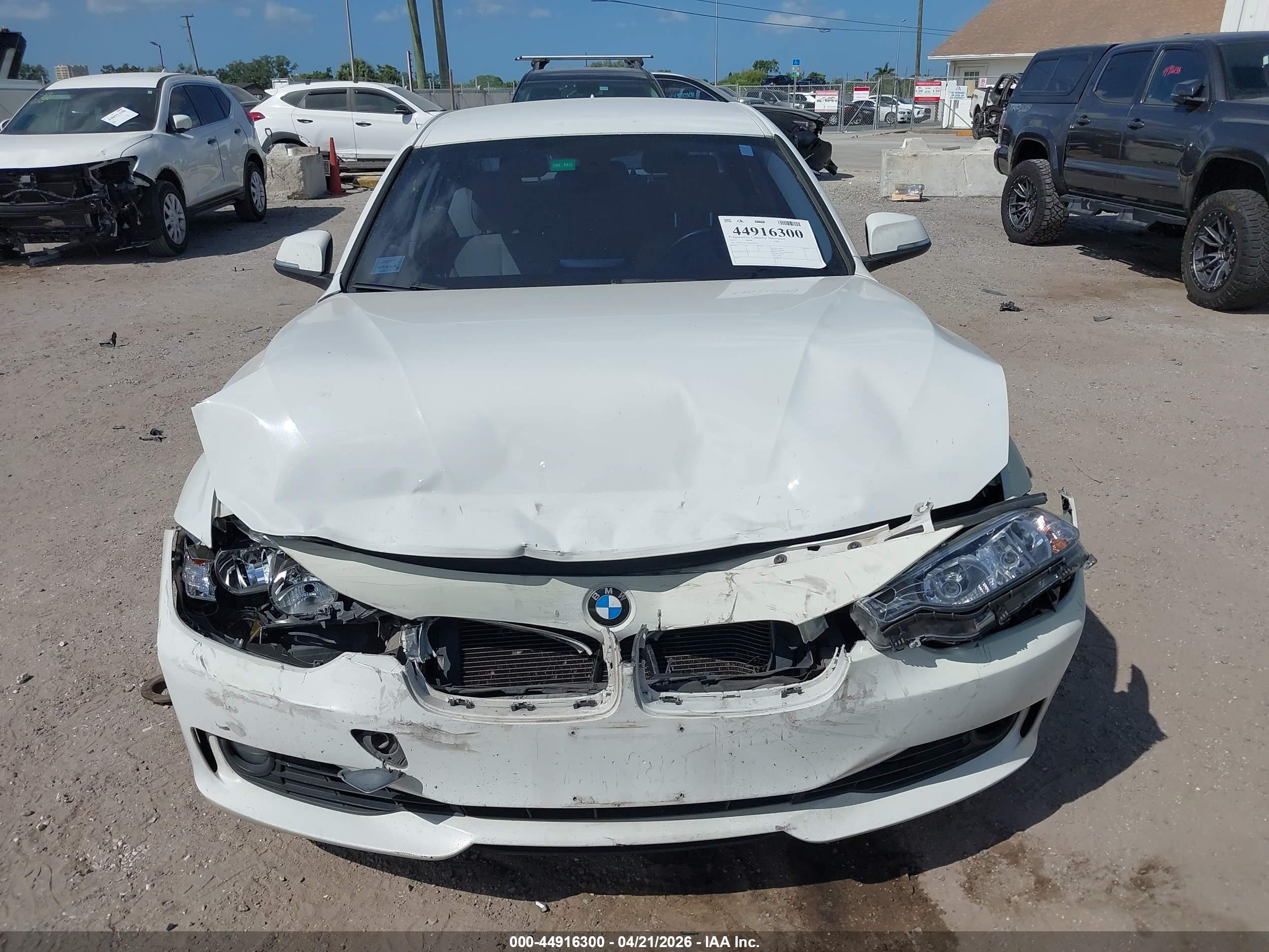 BMW 328I image 6