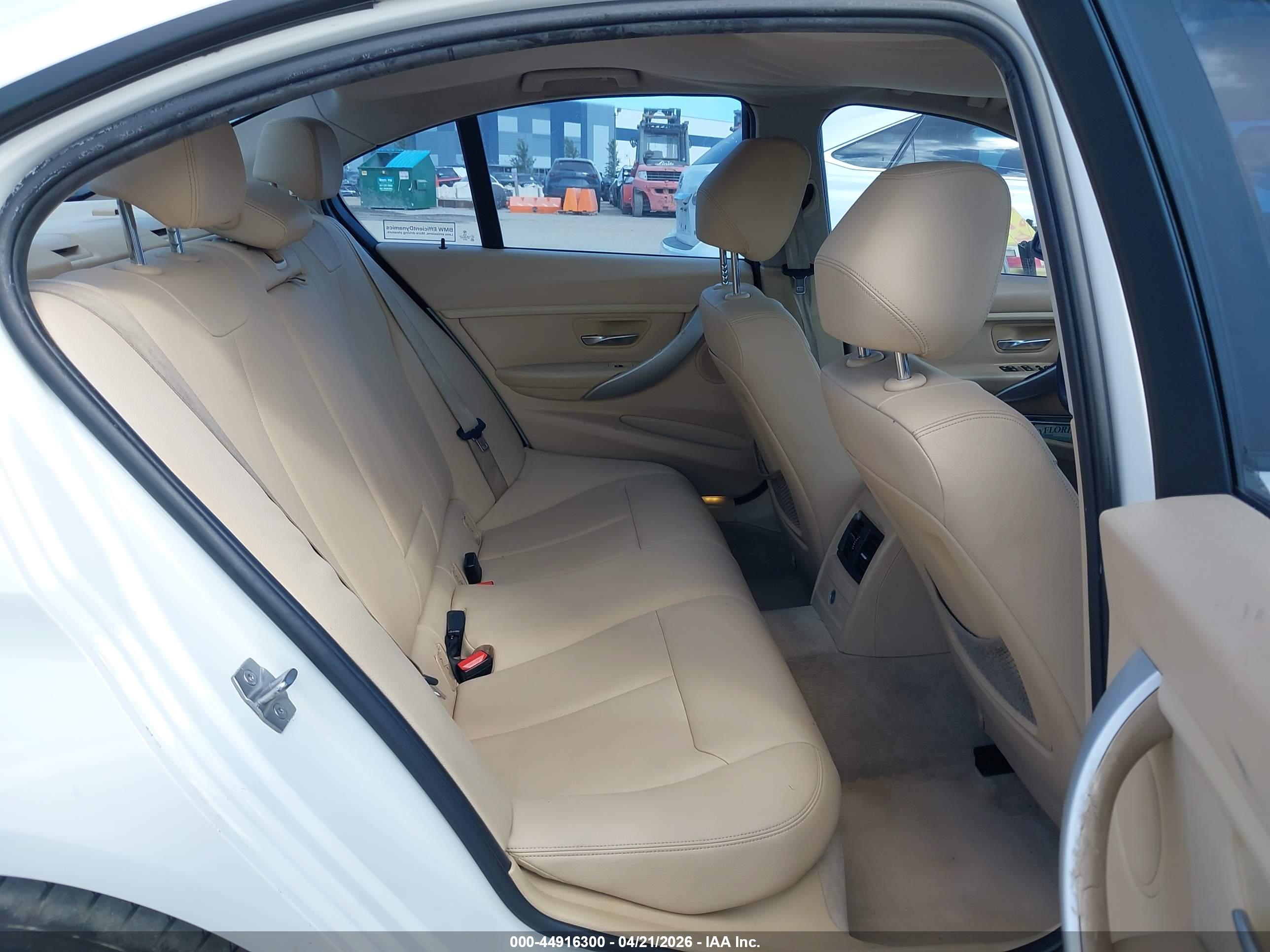 BMW 328I image 8