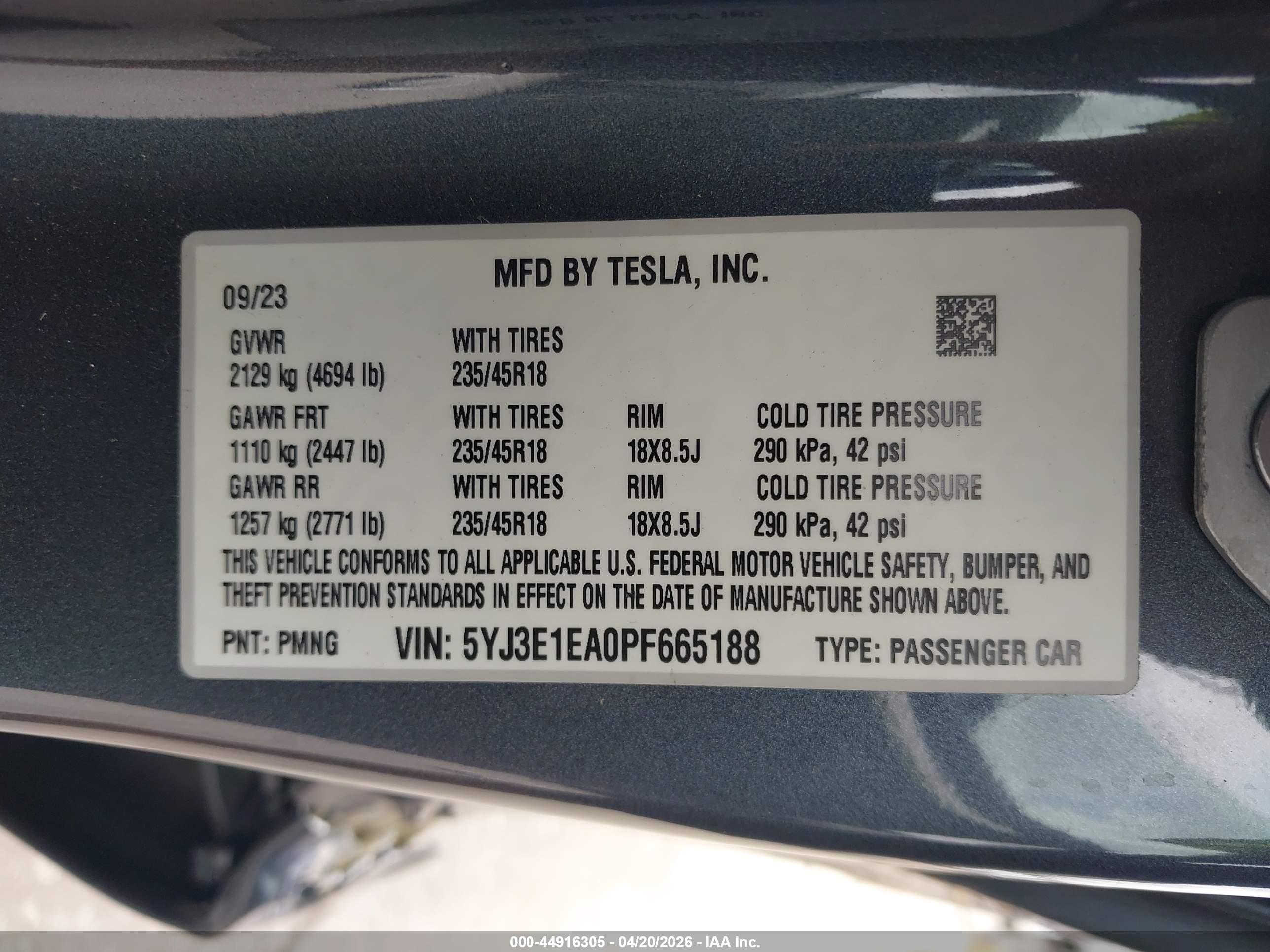 TESLA MODEL image 9