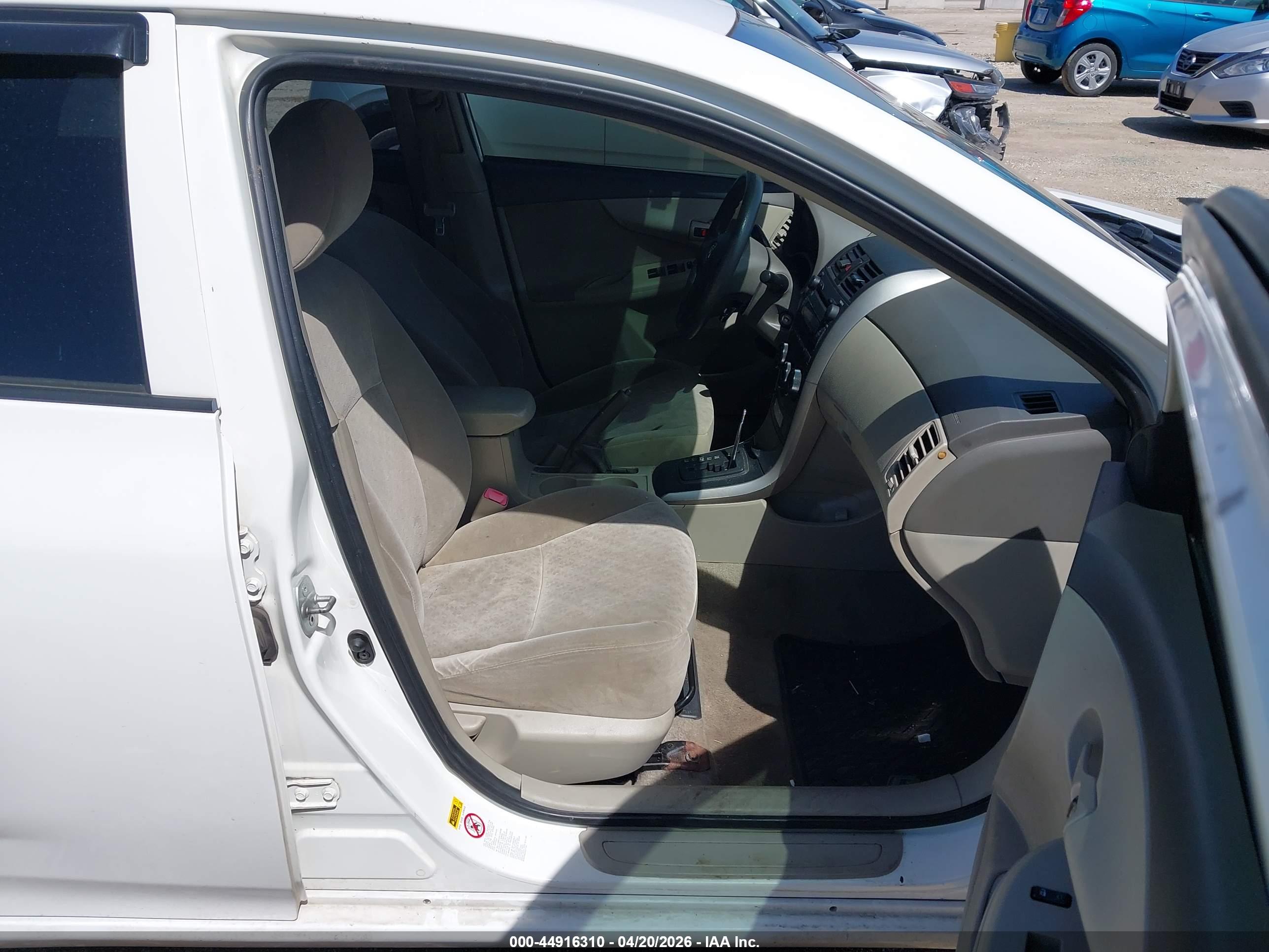 TOYOTA COROLLA image 5