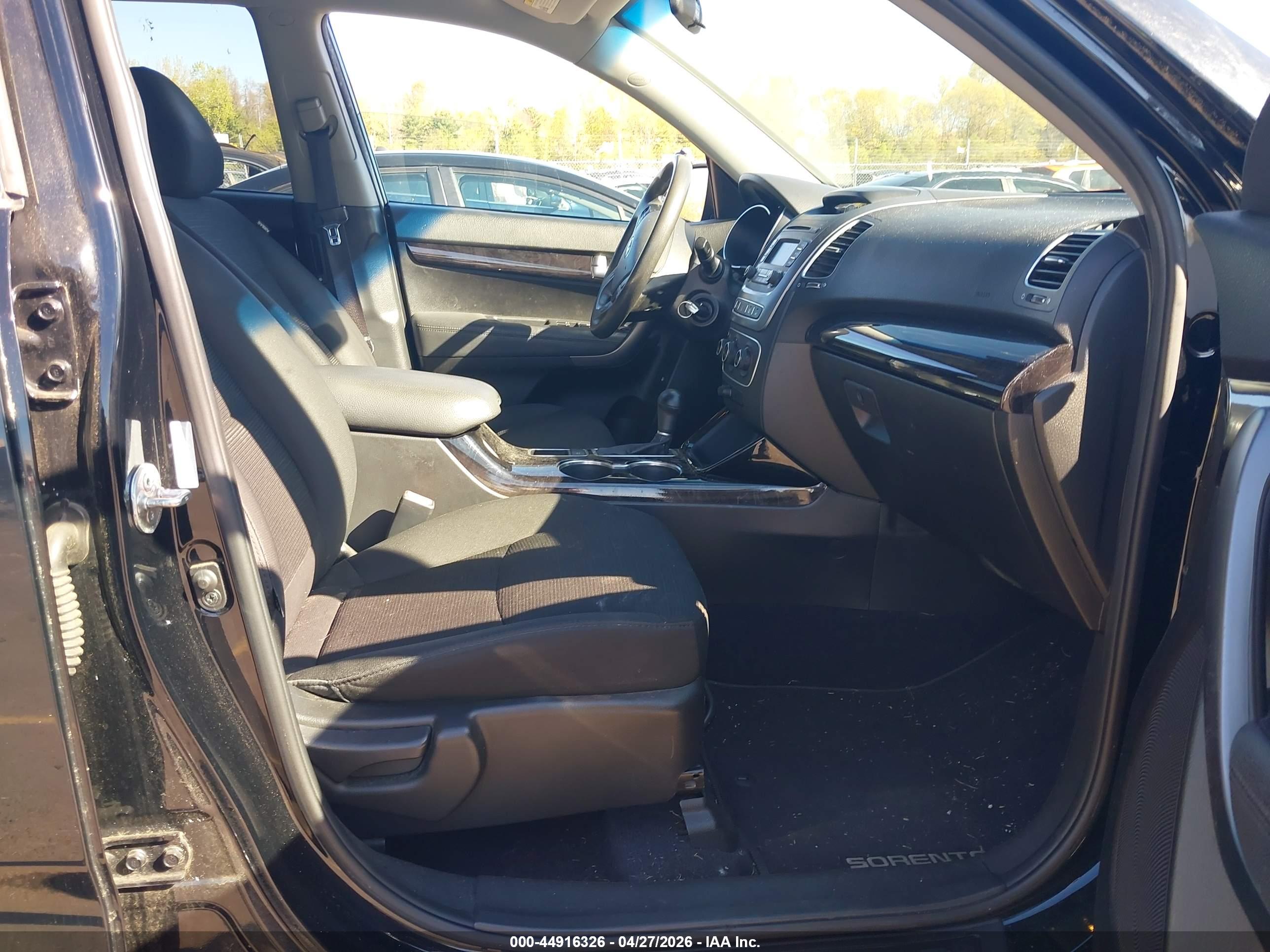 KIA SORENTO image 5