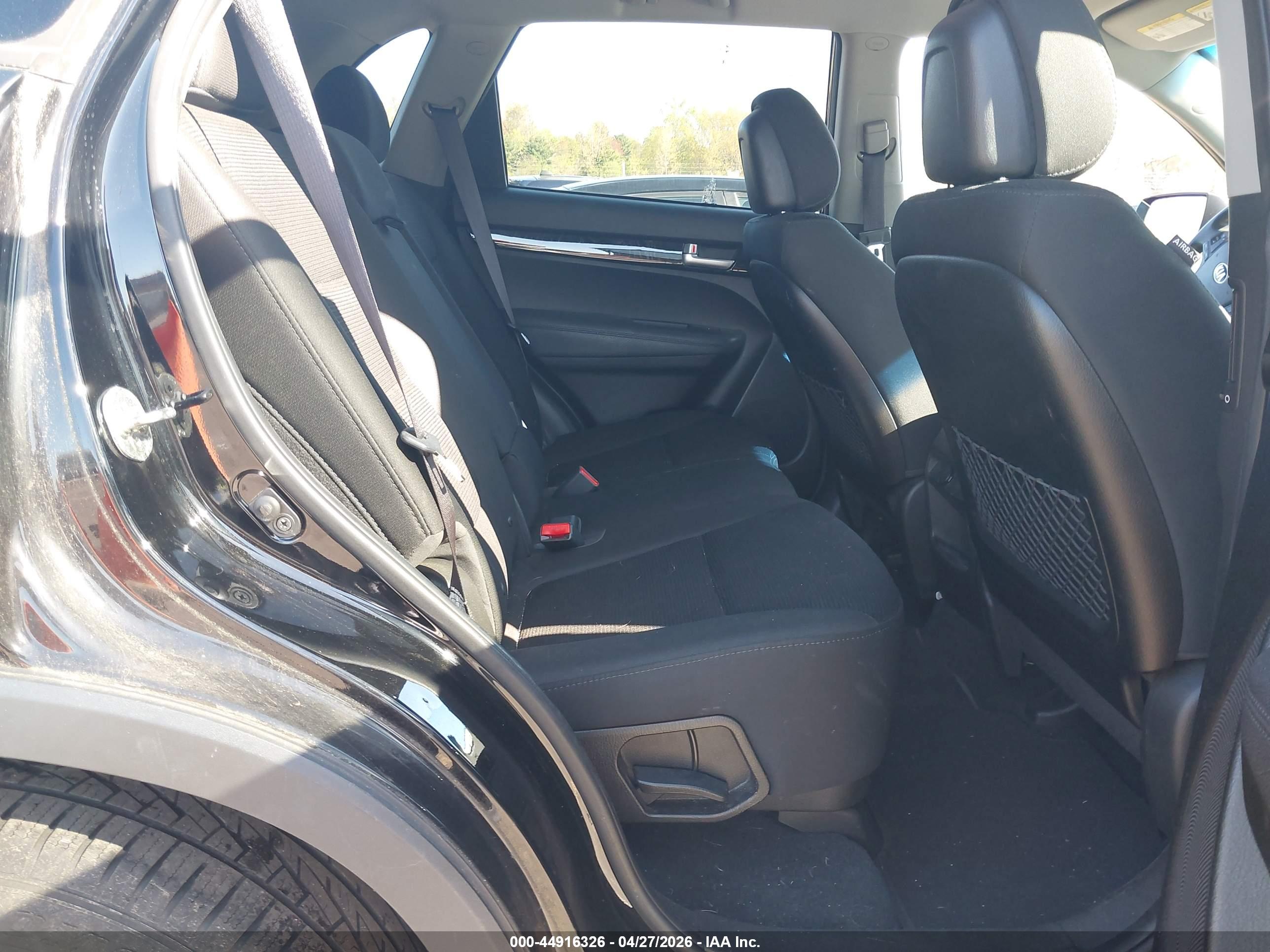 KIA SORENTO image 8