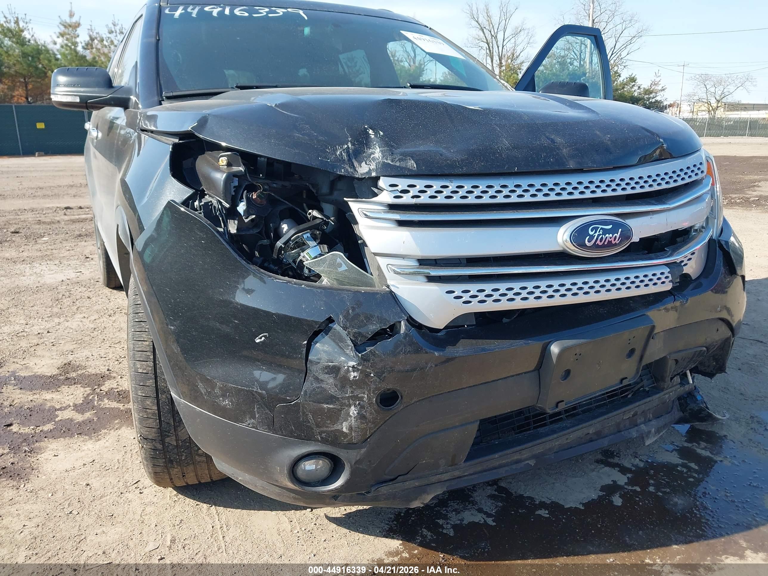 FORD EXPLORER image 6