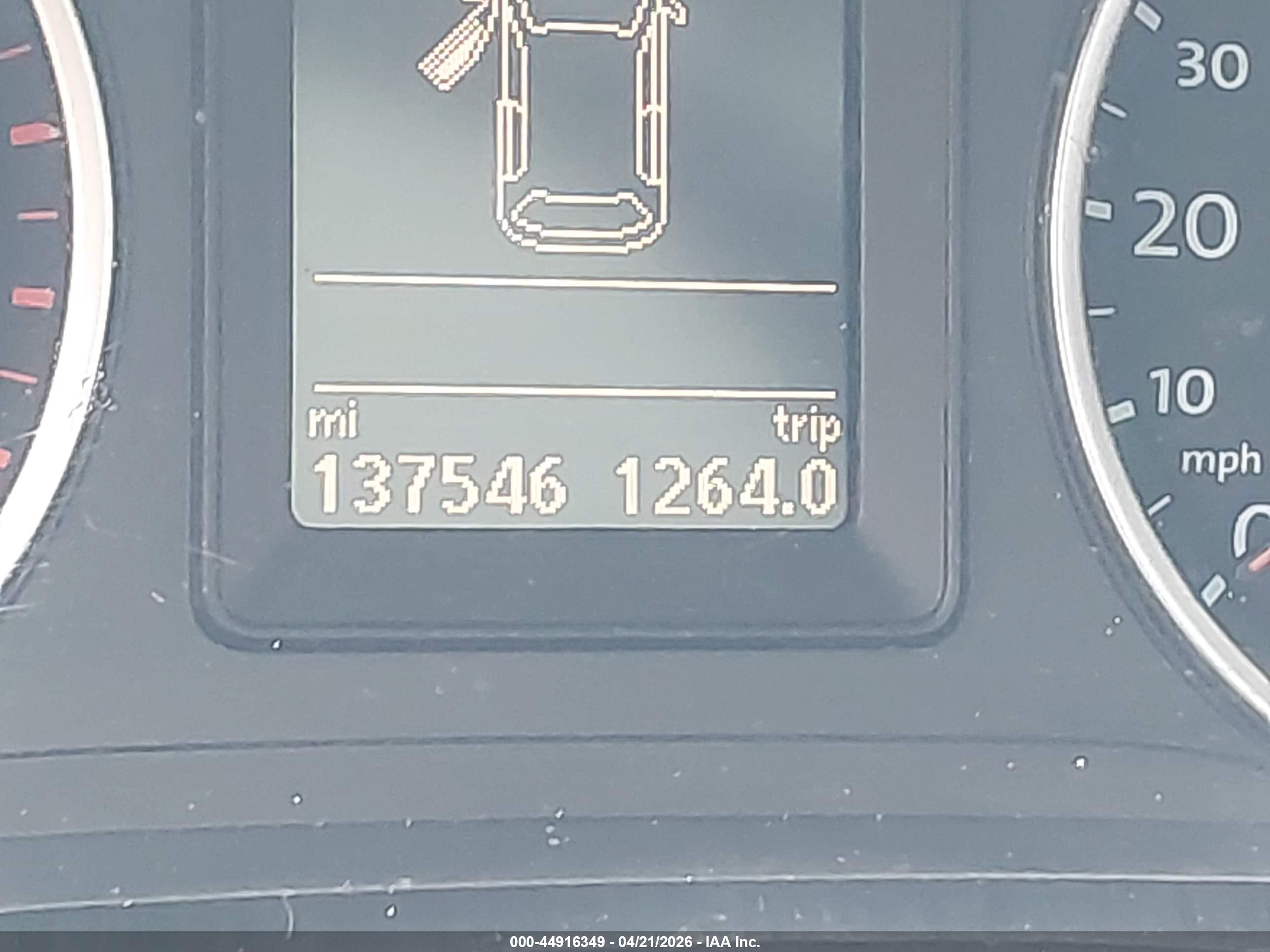 VOLKSWAGEN TIGUAN image 7
