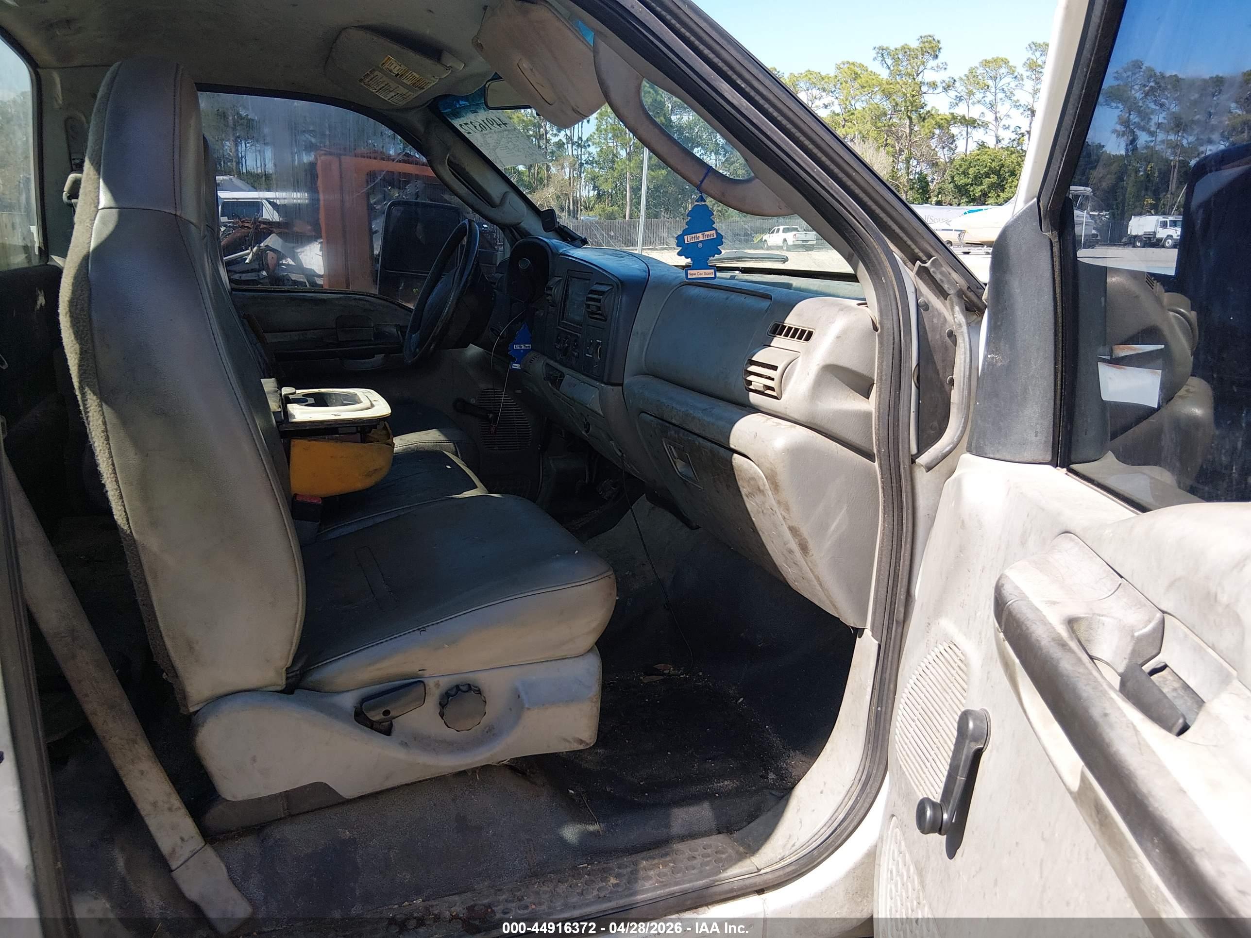 FORD F-350 image 5