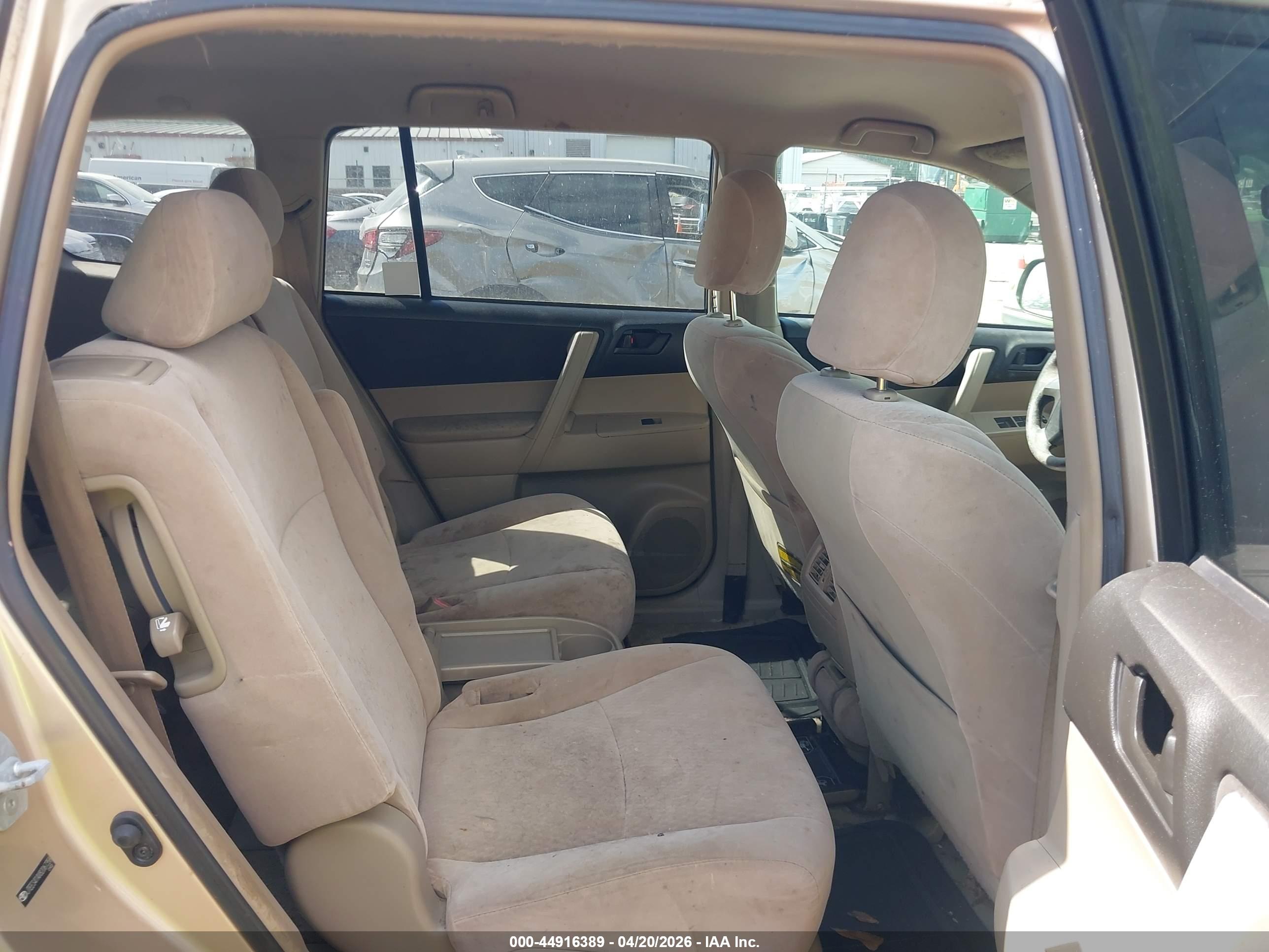 TOYOTA HIGHLANDER image 8