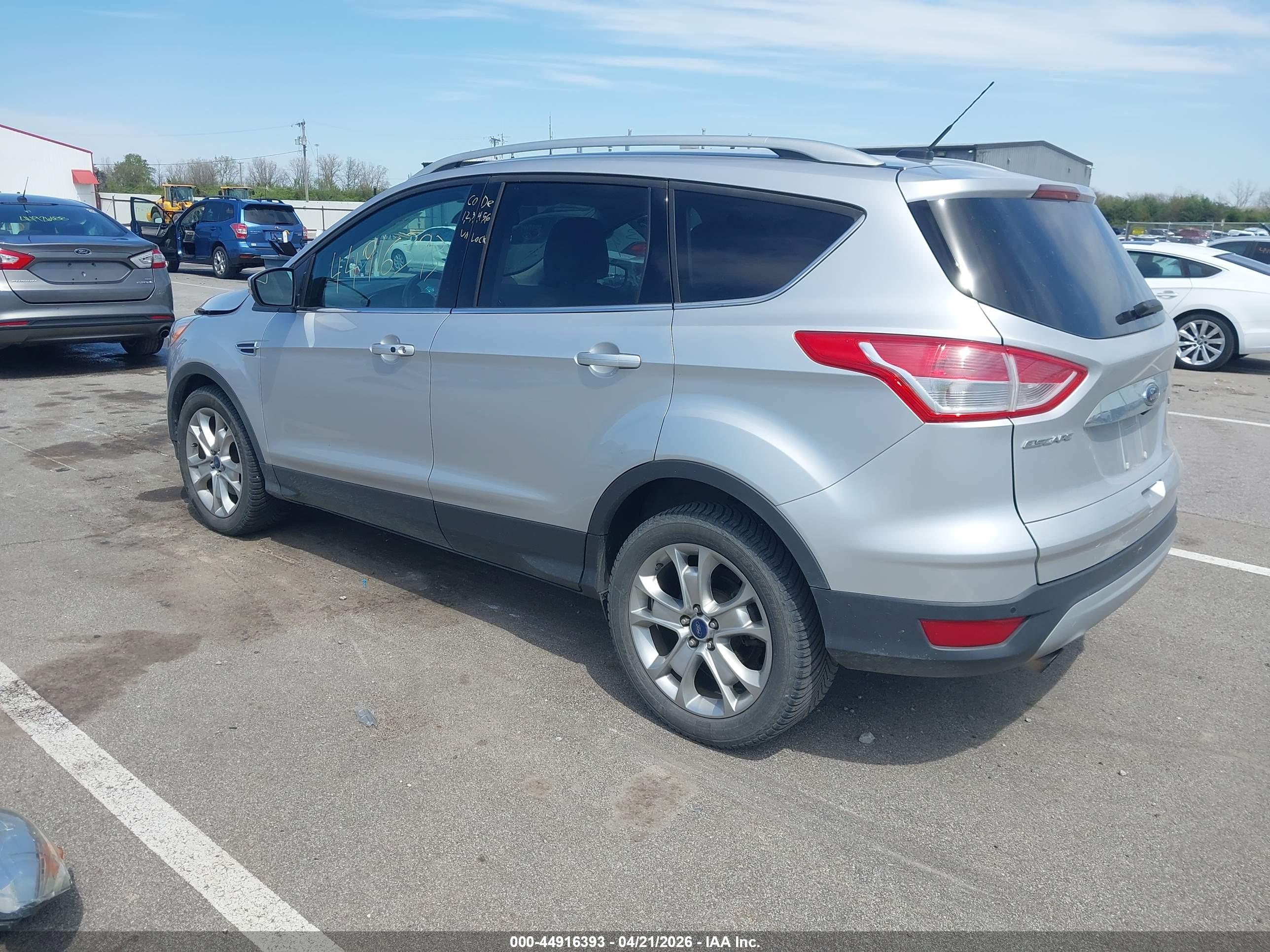 FORD ESCAPE image 3
