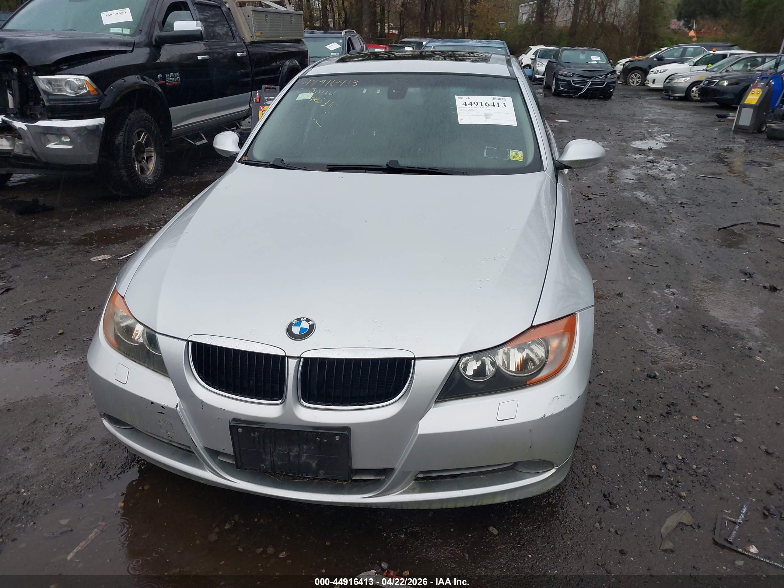 BMW 328XI image 6