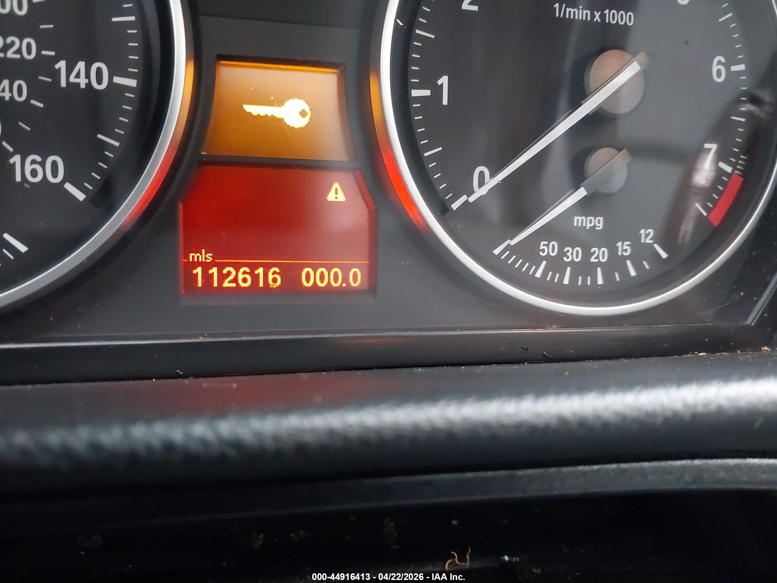 BMW 328XI image 7