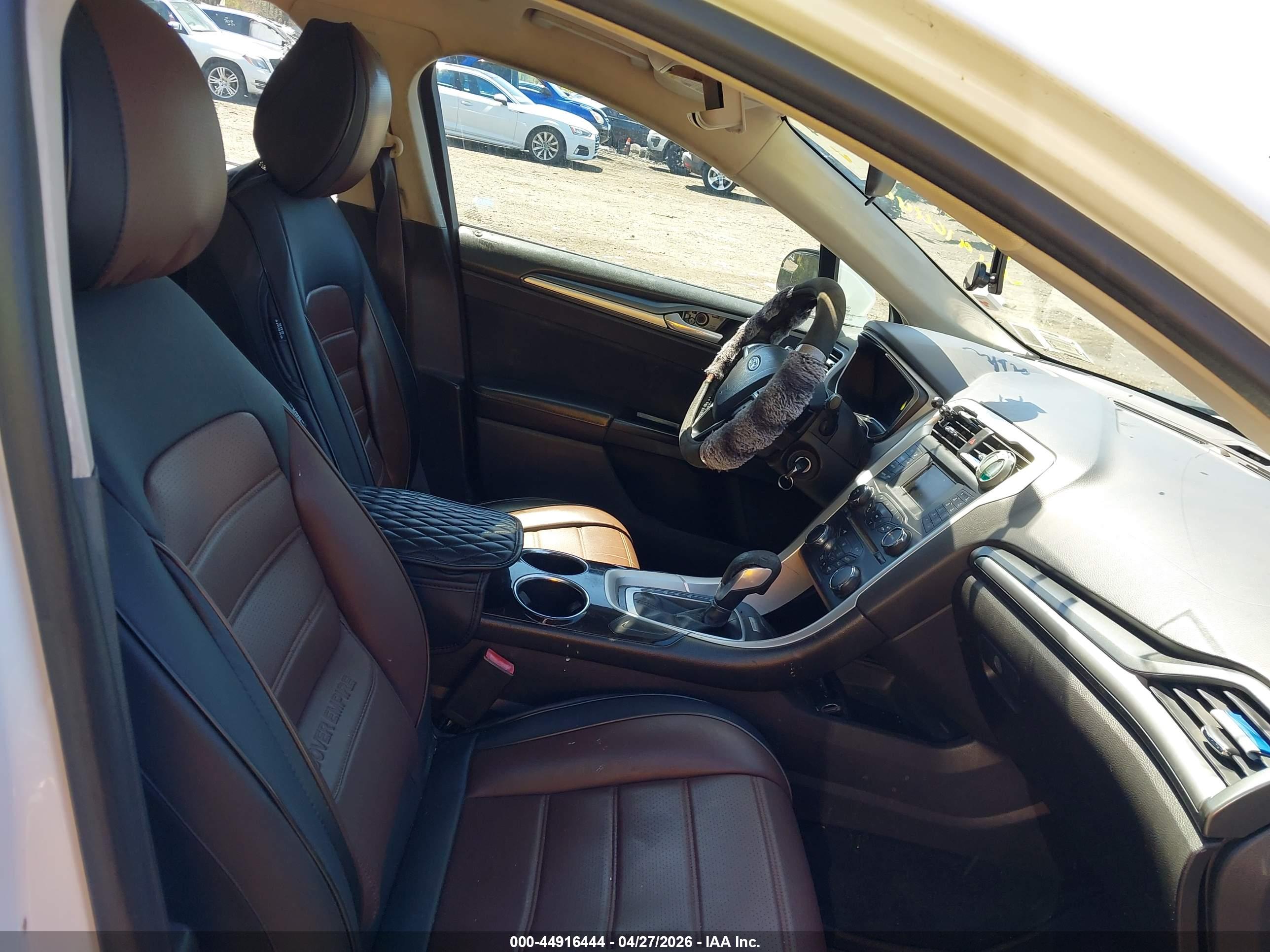 FORD FUSION image 5