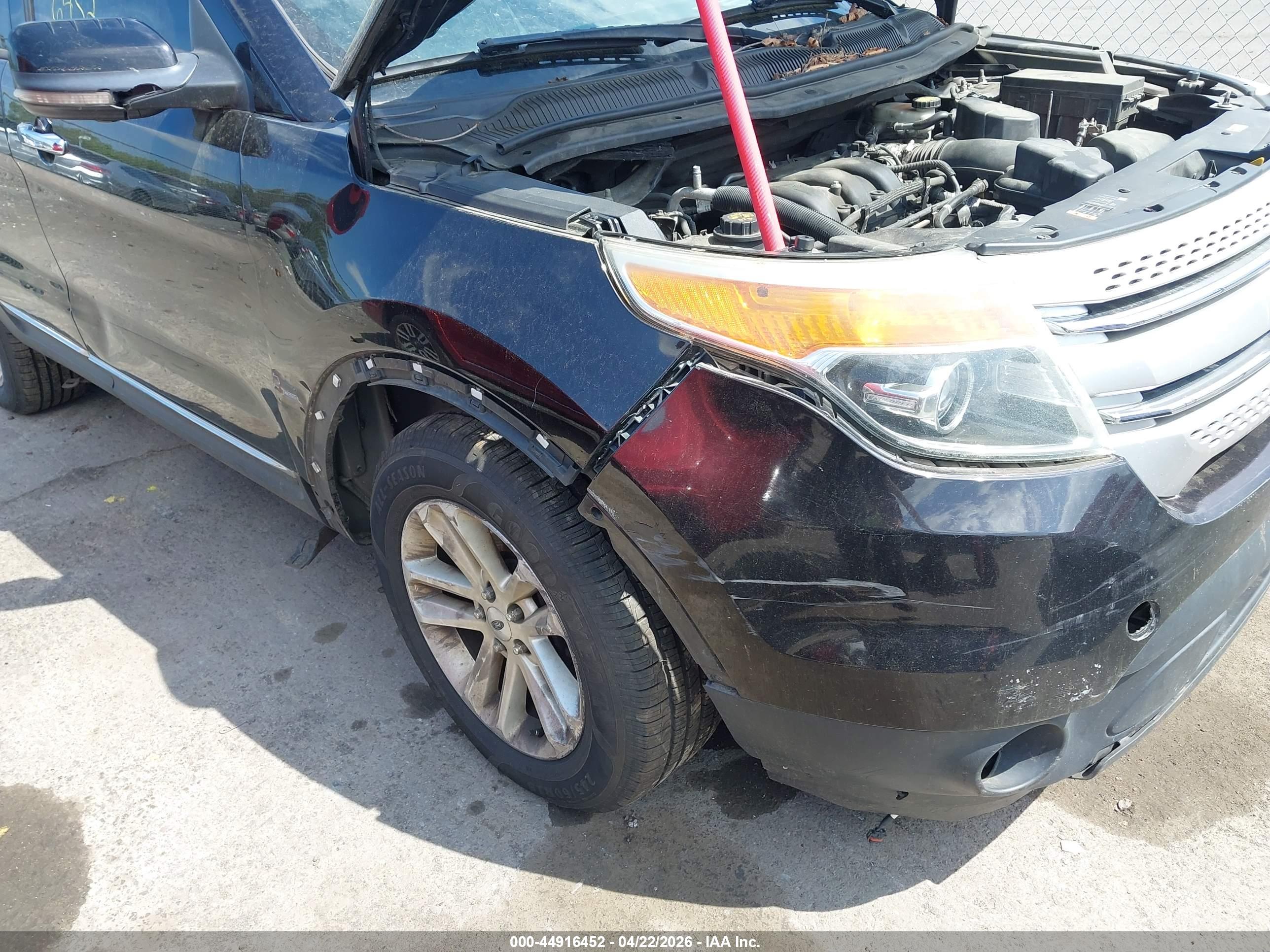 FORD EXPLORER image 6