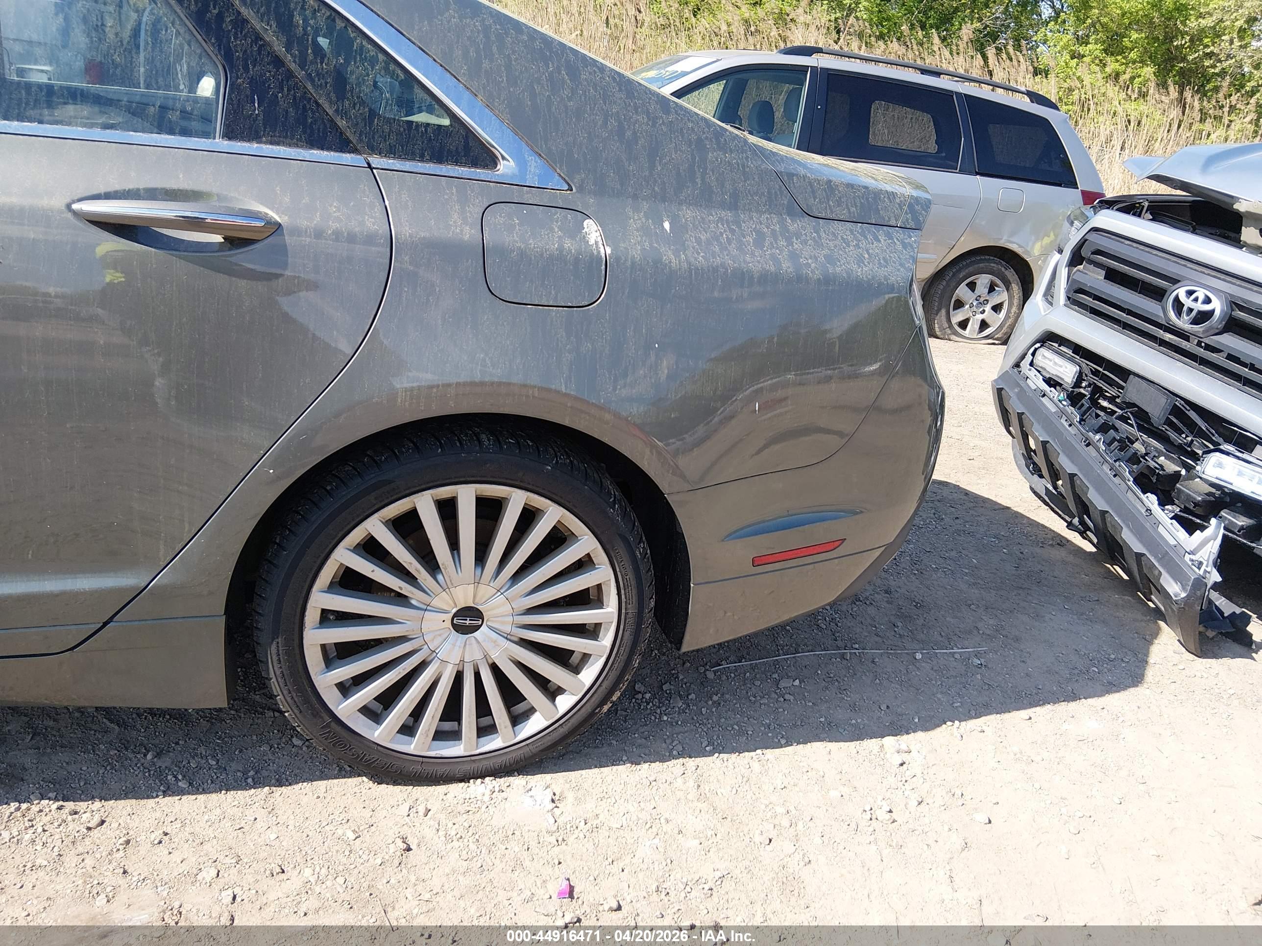 LINCOLN MKZ image 6