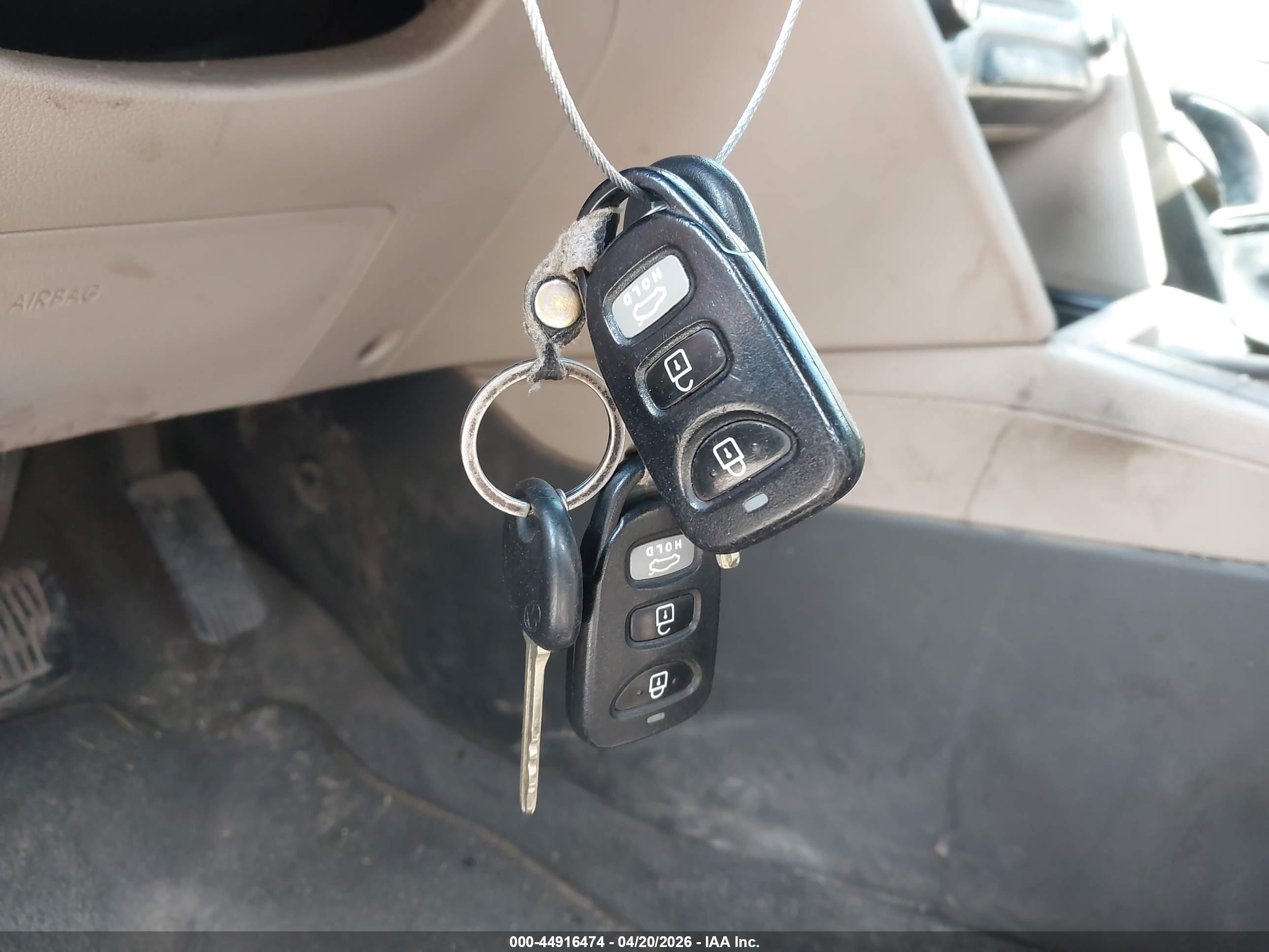 HYUNDAI ELANTRA image 11