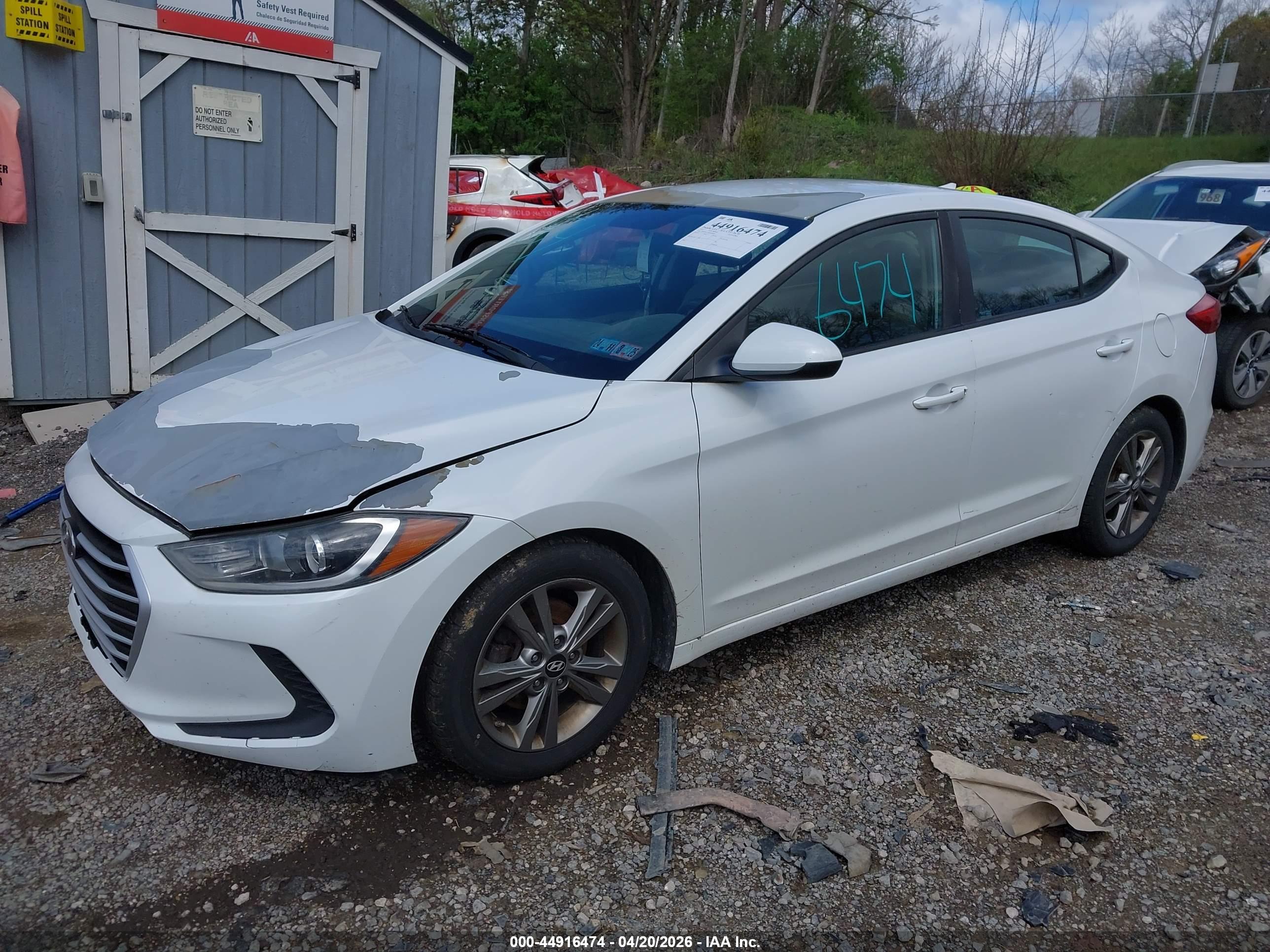 HYUNDAI ELANTRA image 2