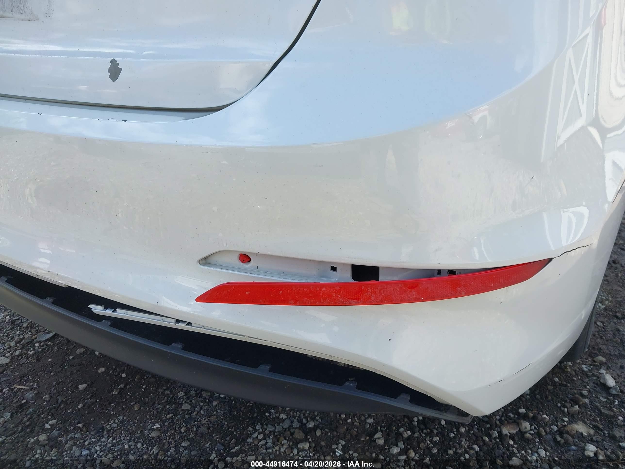 HYUNDAI ELANTRA image 6