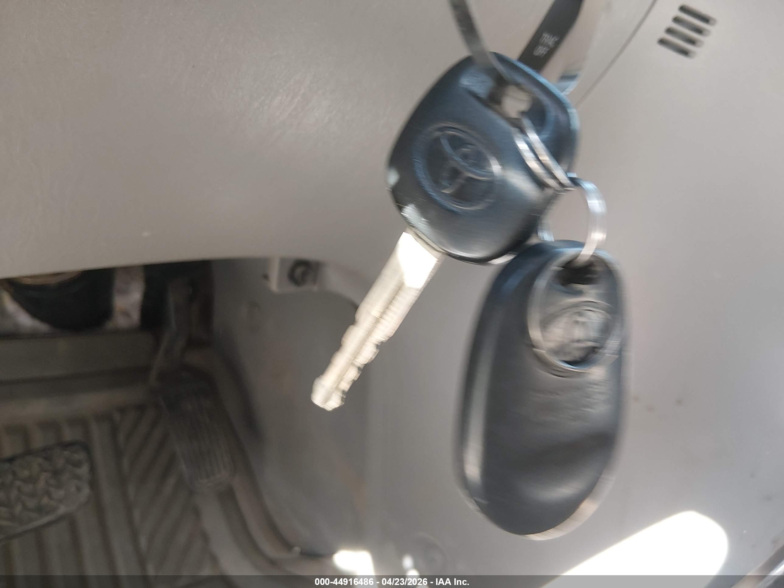 TOYOTA SIENNA image 11