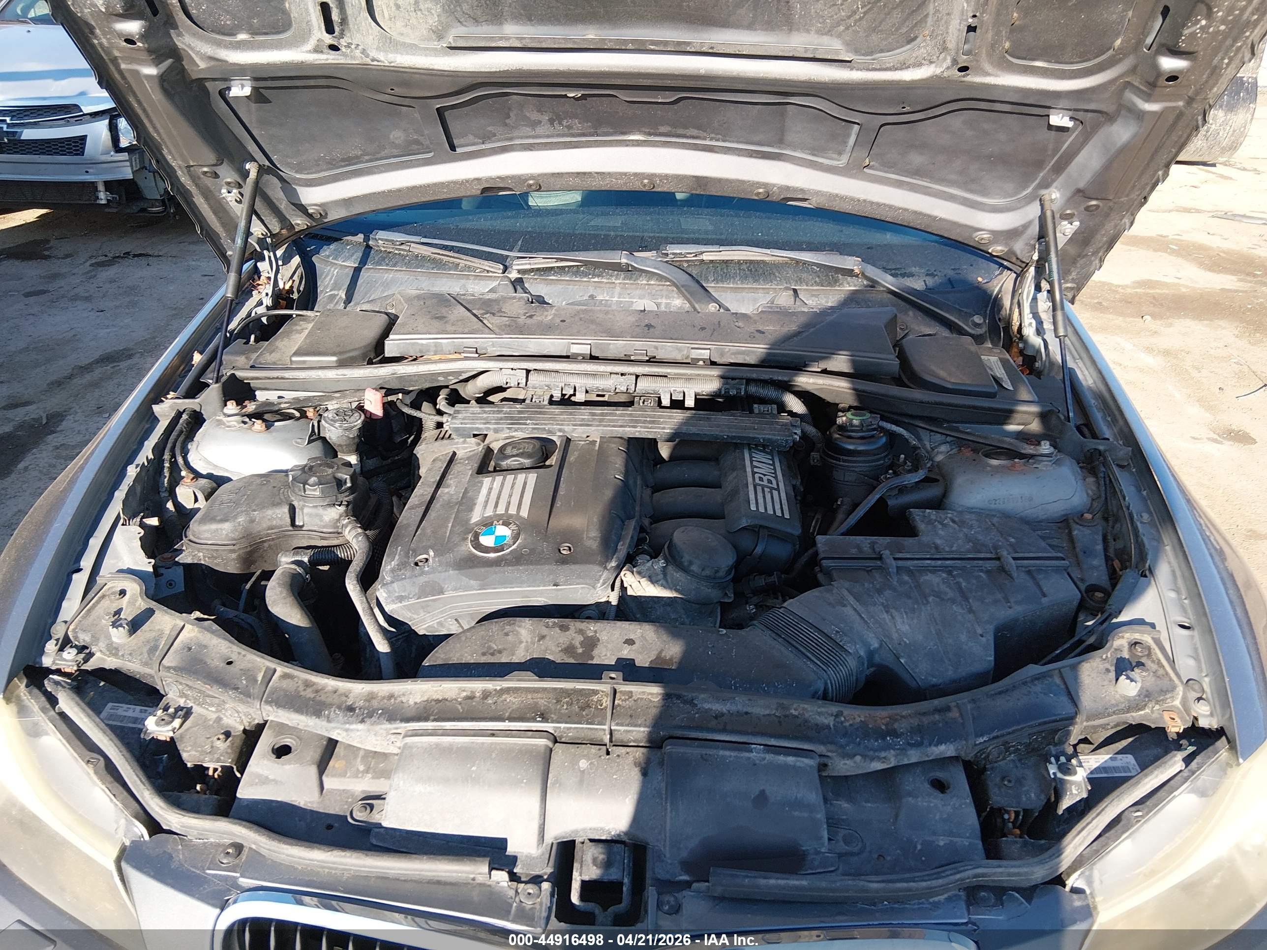BMW 328I image 10