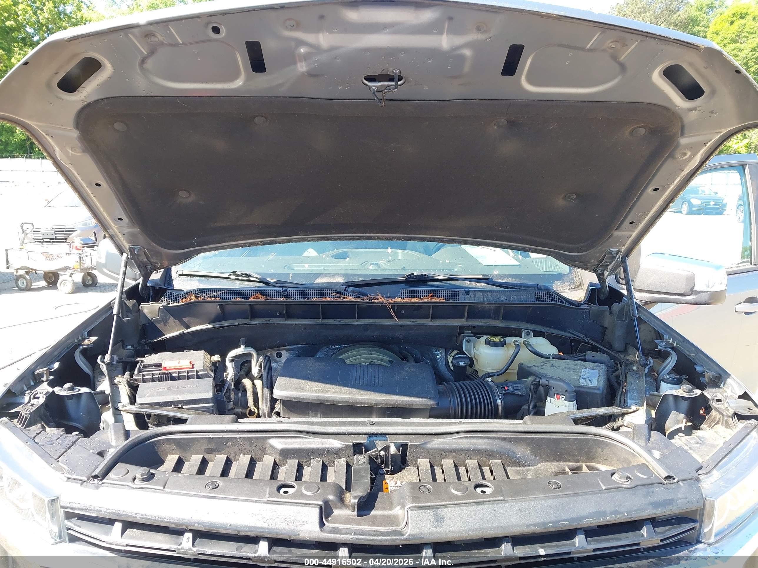 CHEVROLET SILVERADO image 10