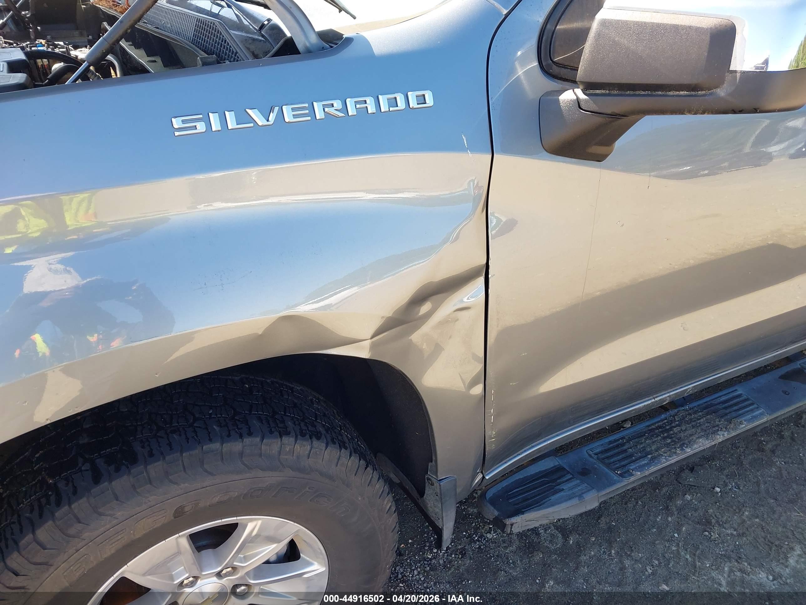 CHEVROLET SILVERADO image 6