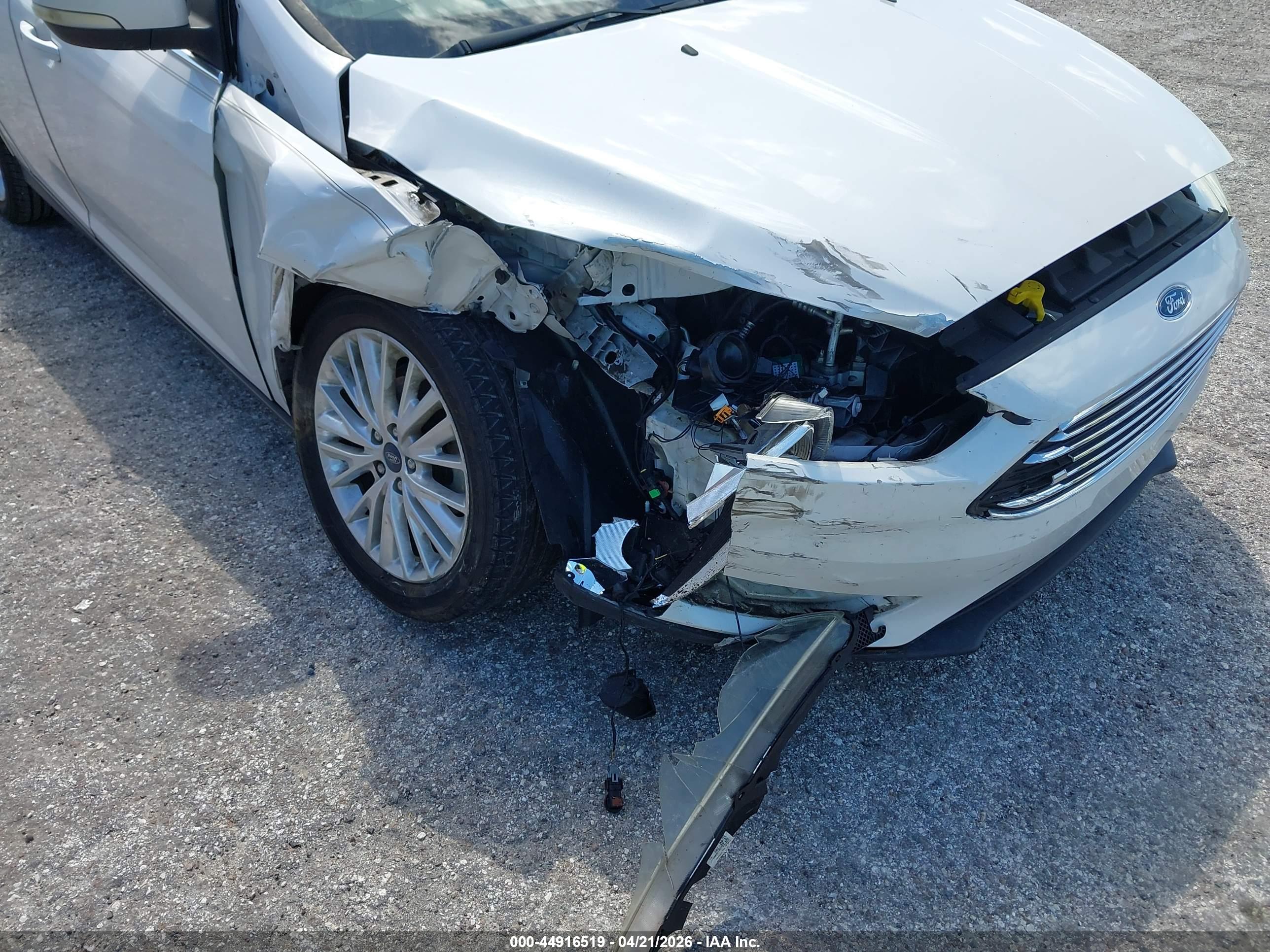 FORD FOCUS image 6