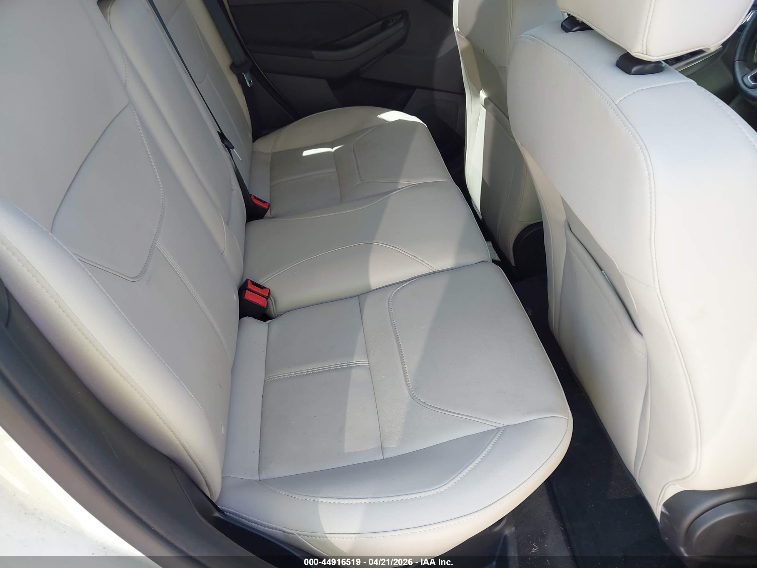 FORD FOCUS image 8