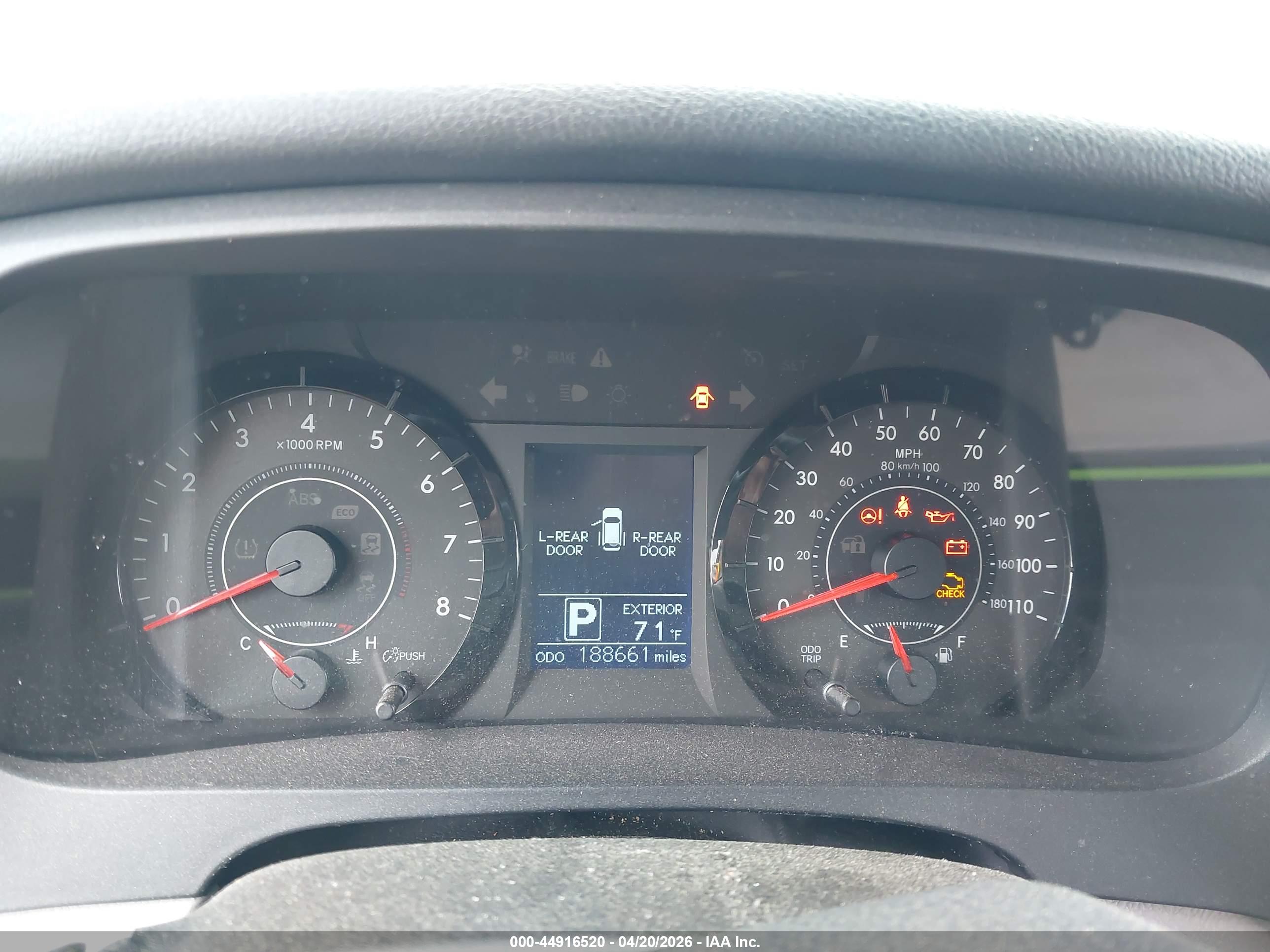 TOYOTA SIENNA image 7