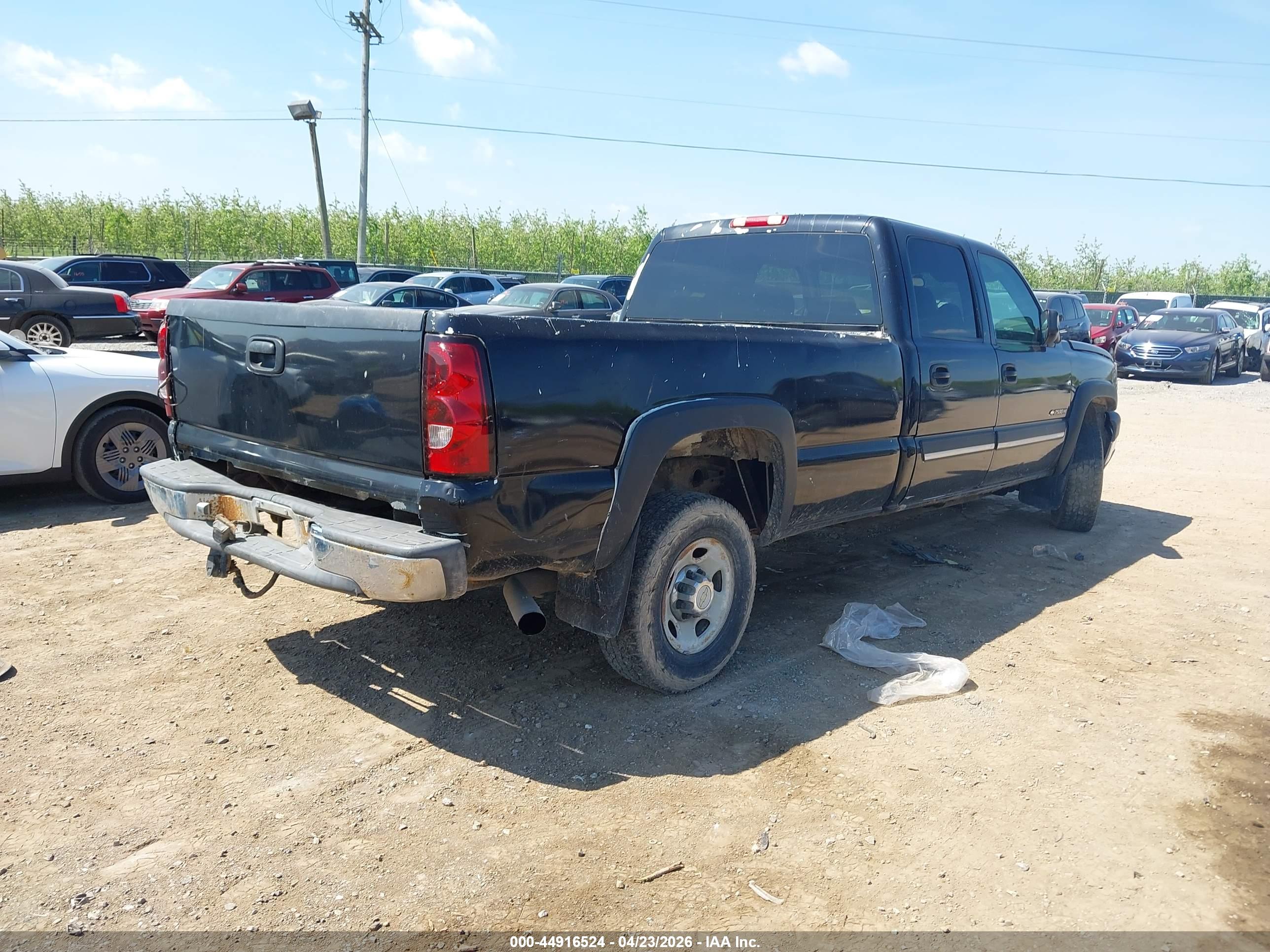 CHEVROLET SILVERADO image 4