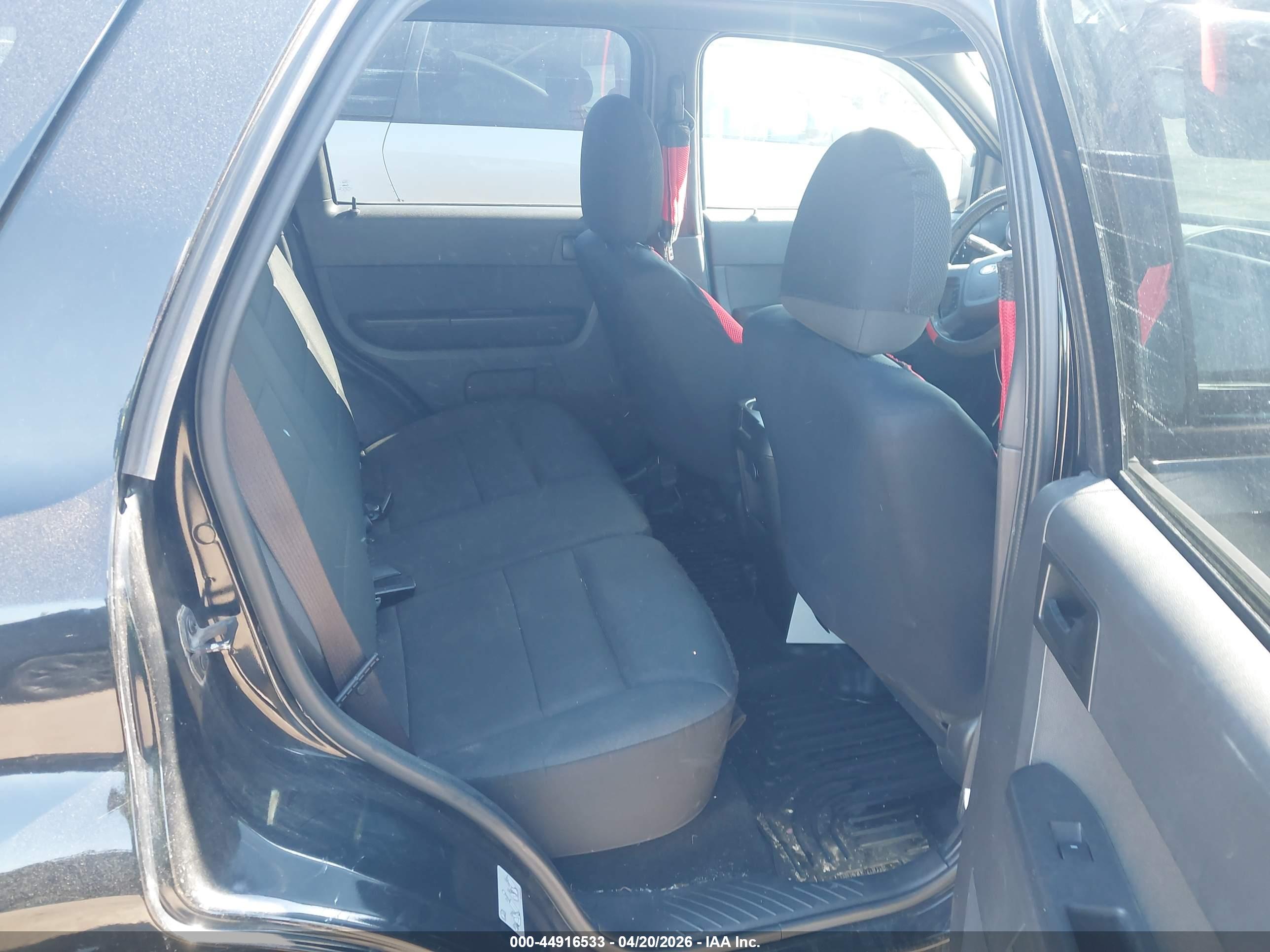 FORD ESCAPE image 8