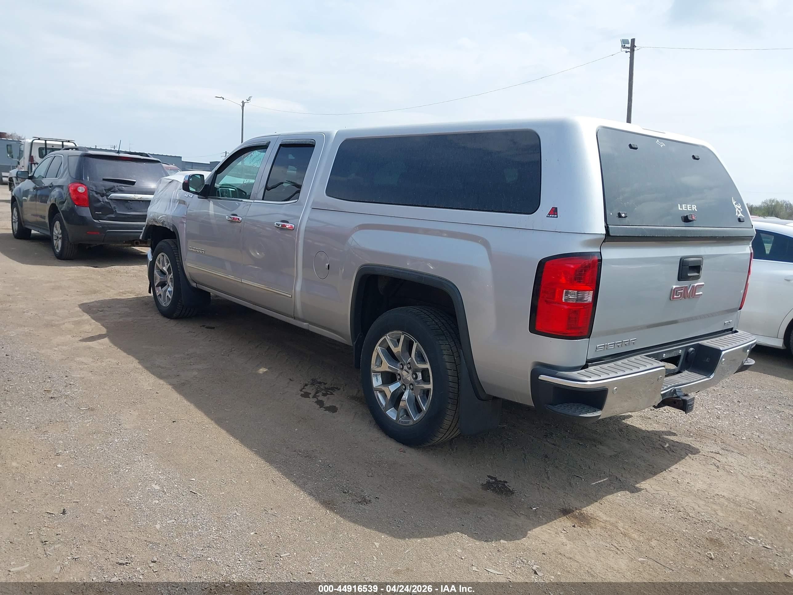 GMC SIERRA image 3