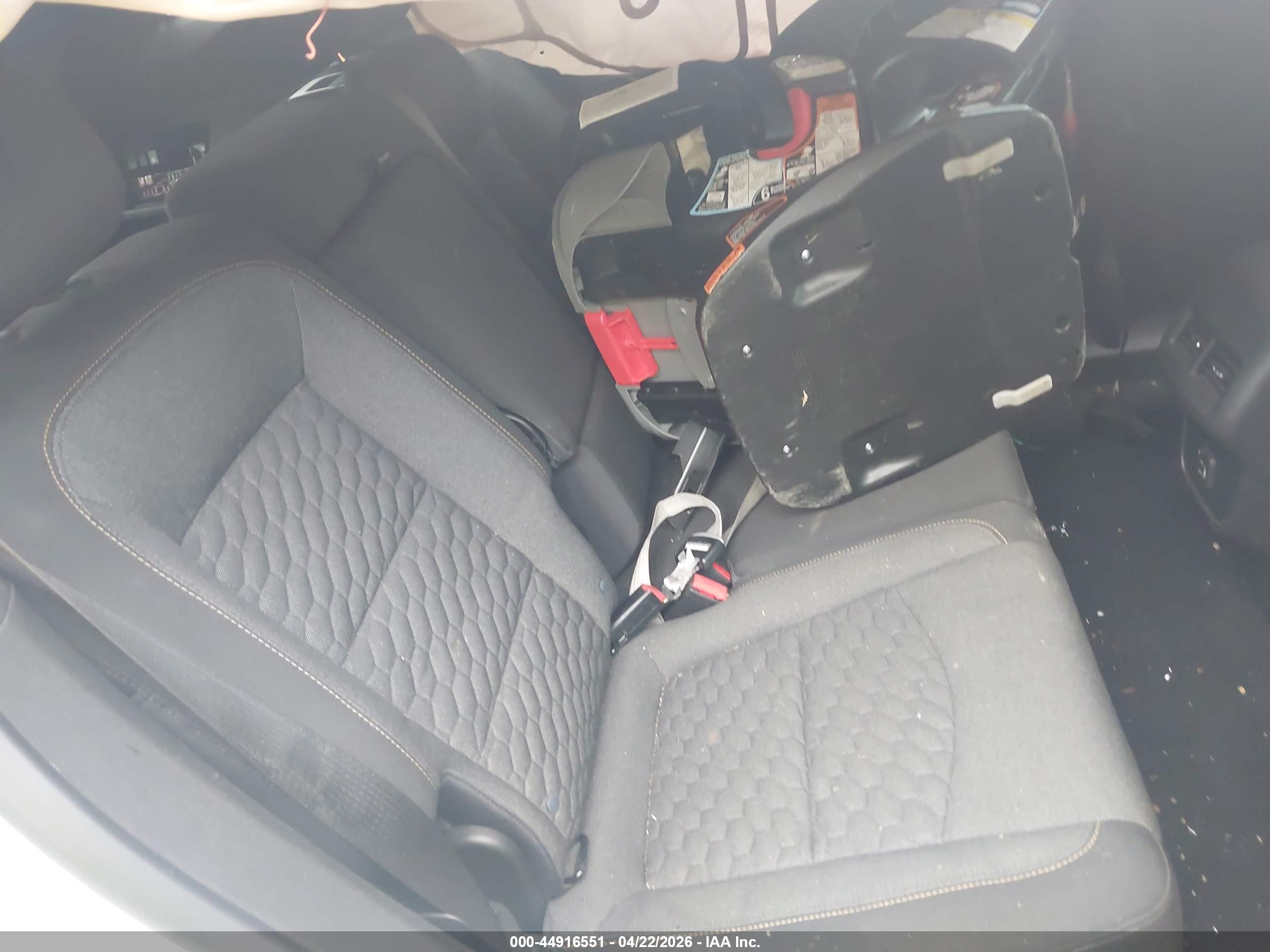 CHEVROLET EQUINOX image 8