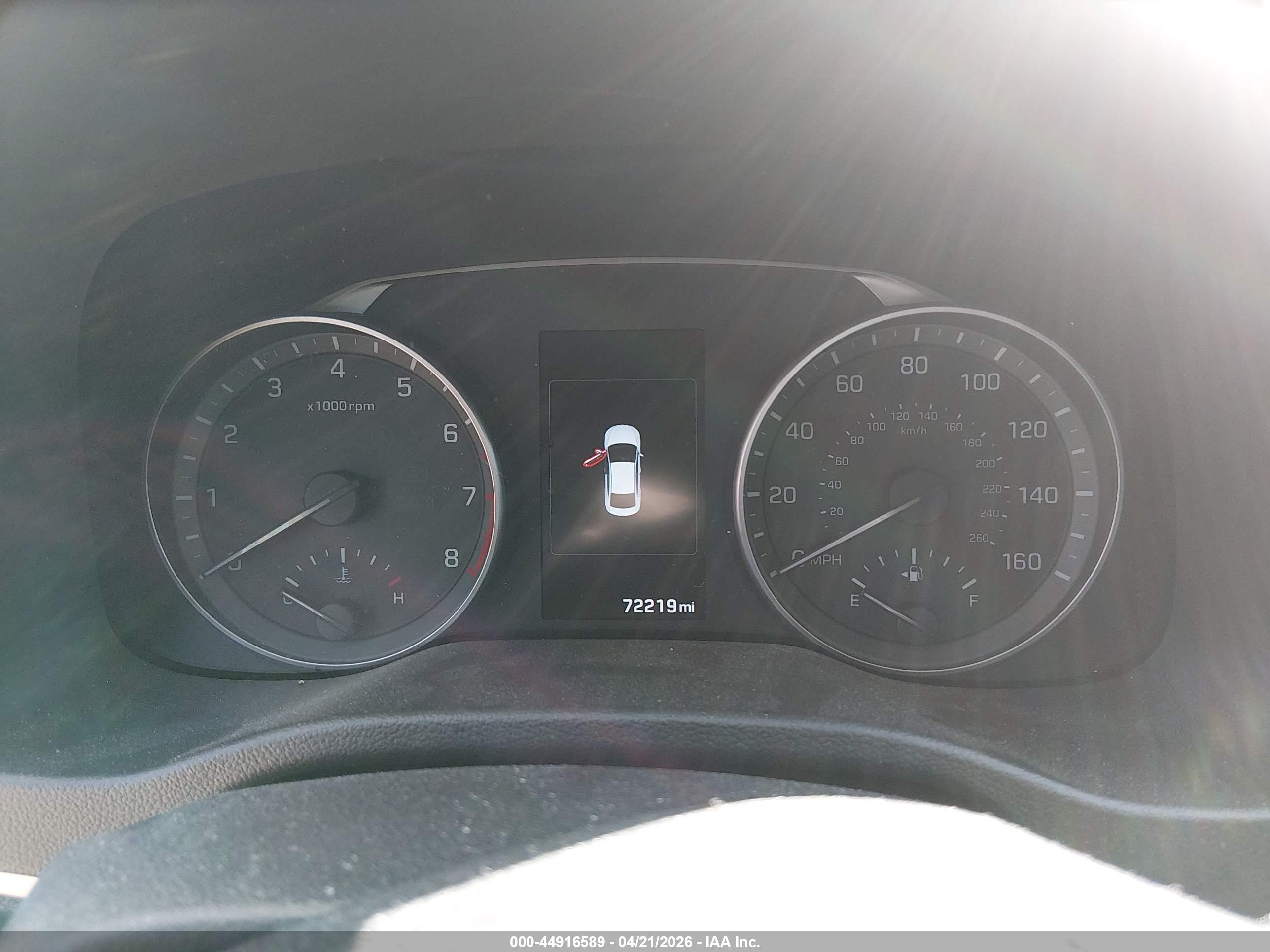 HYUNDAI ELANTRA image 7