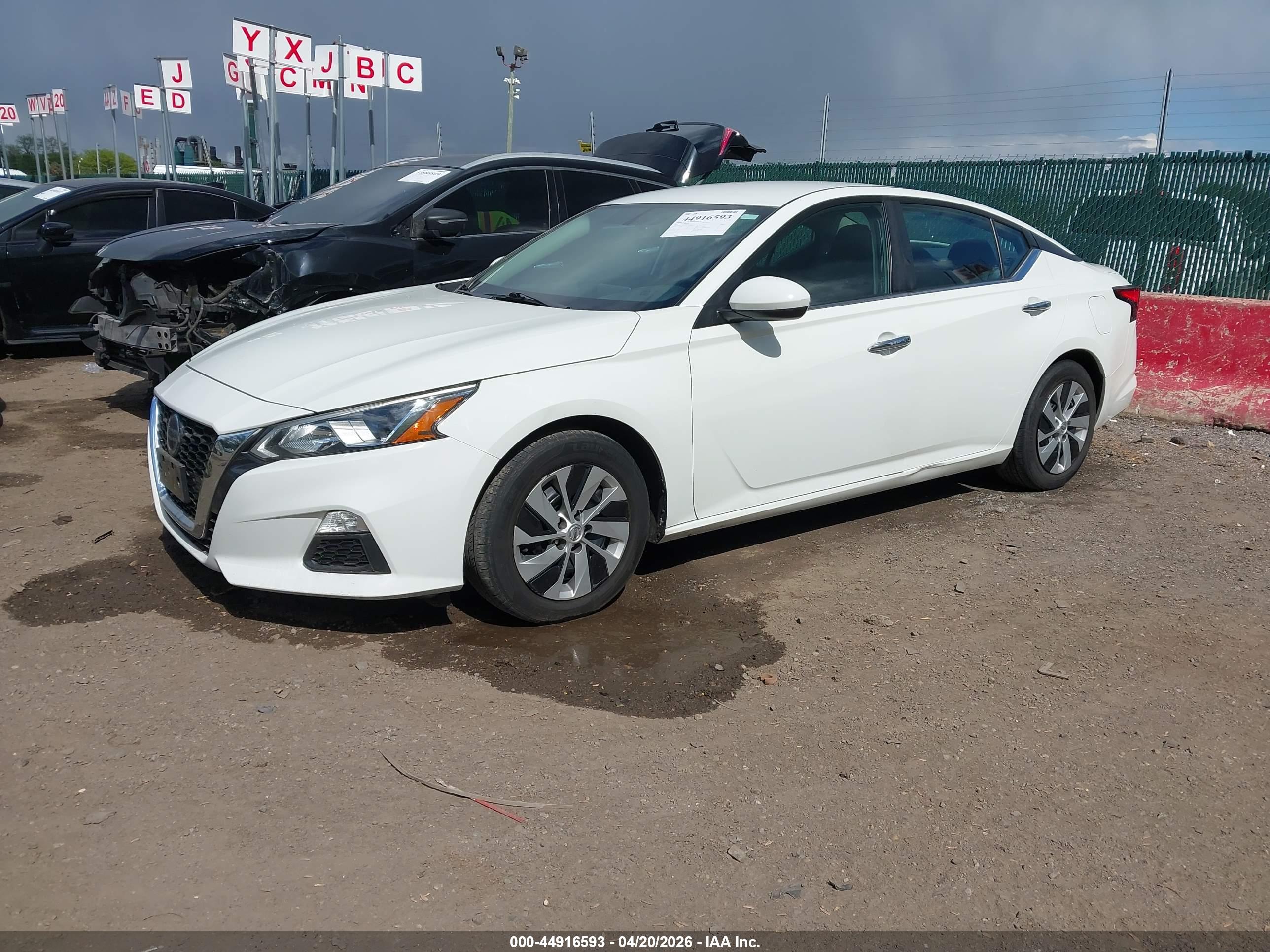 NISSAN ALTIMA image 2