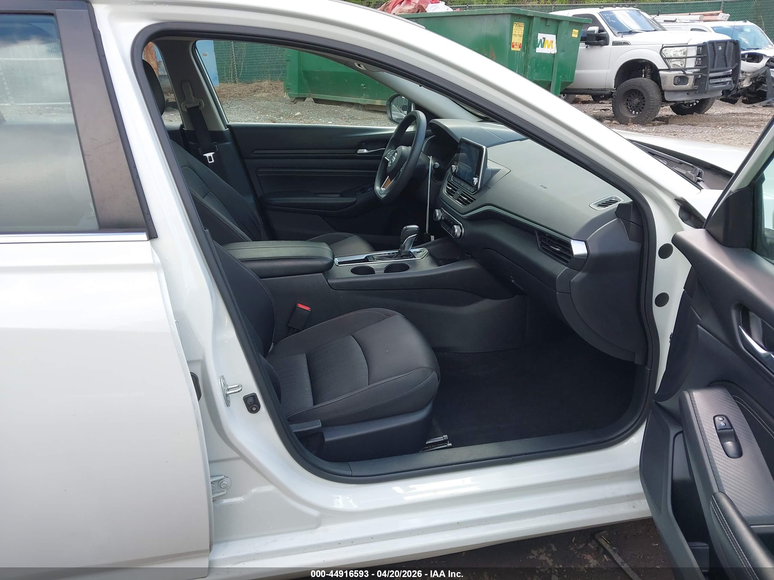 NISSAN ALTIMA image 5