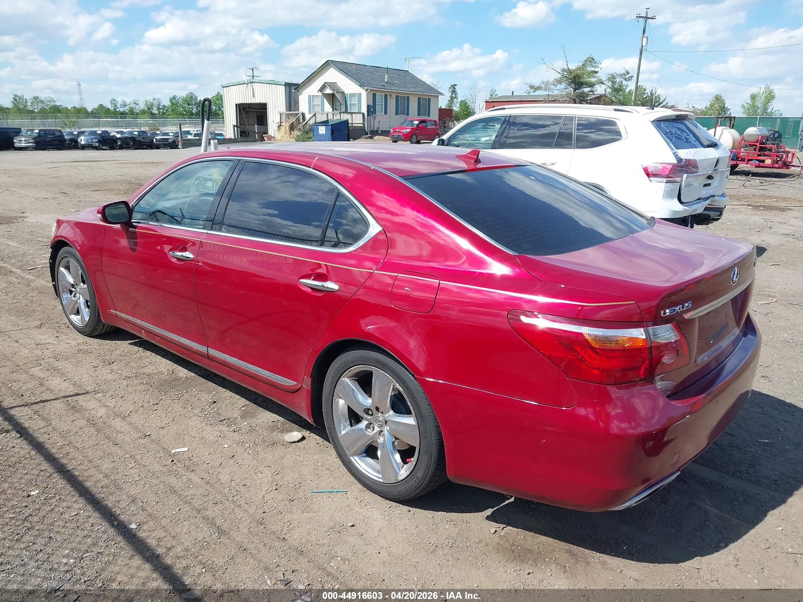 LEXUS LS image 3
