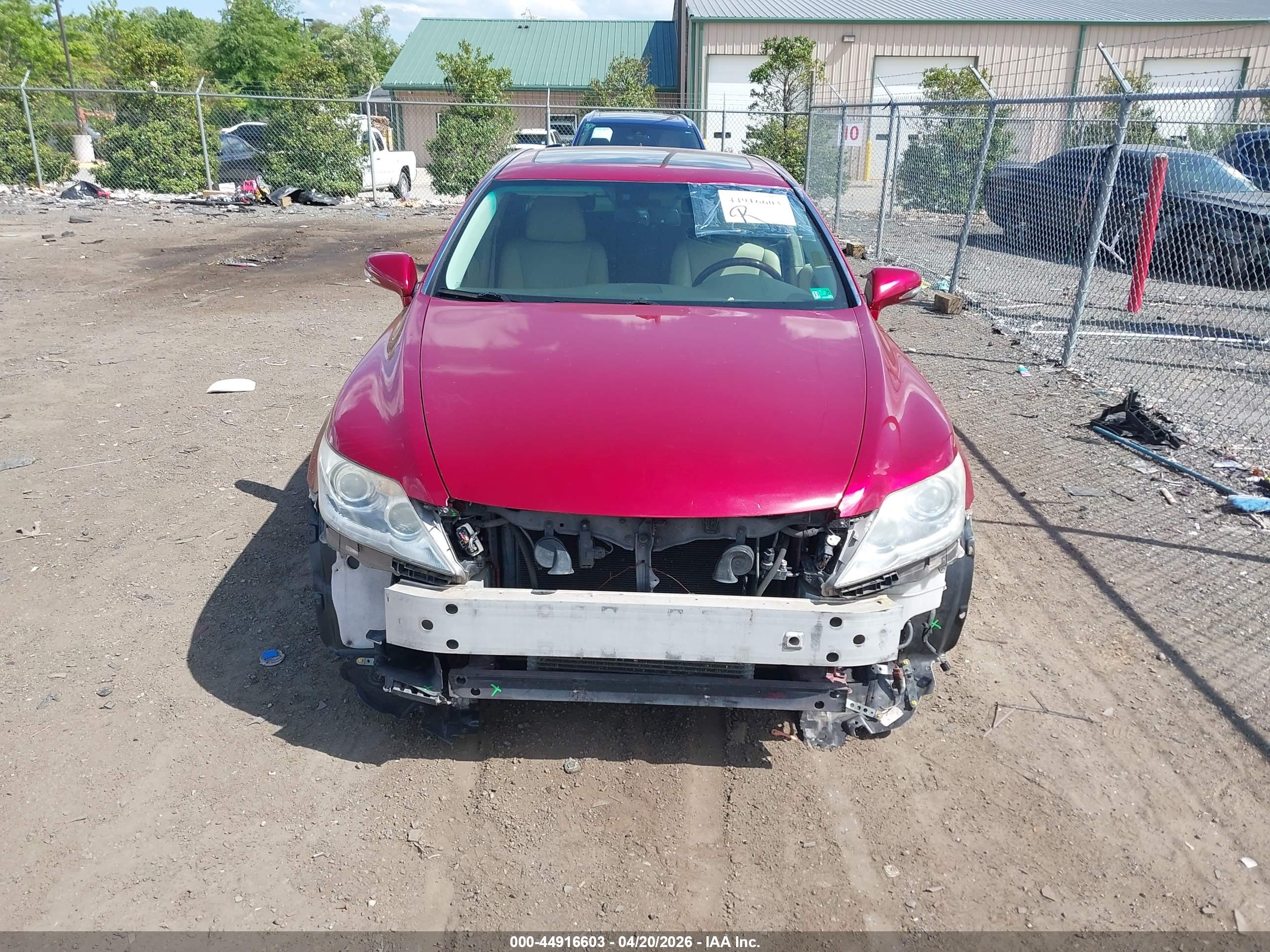LEXUS LS image 6
