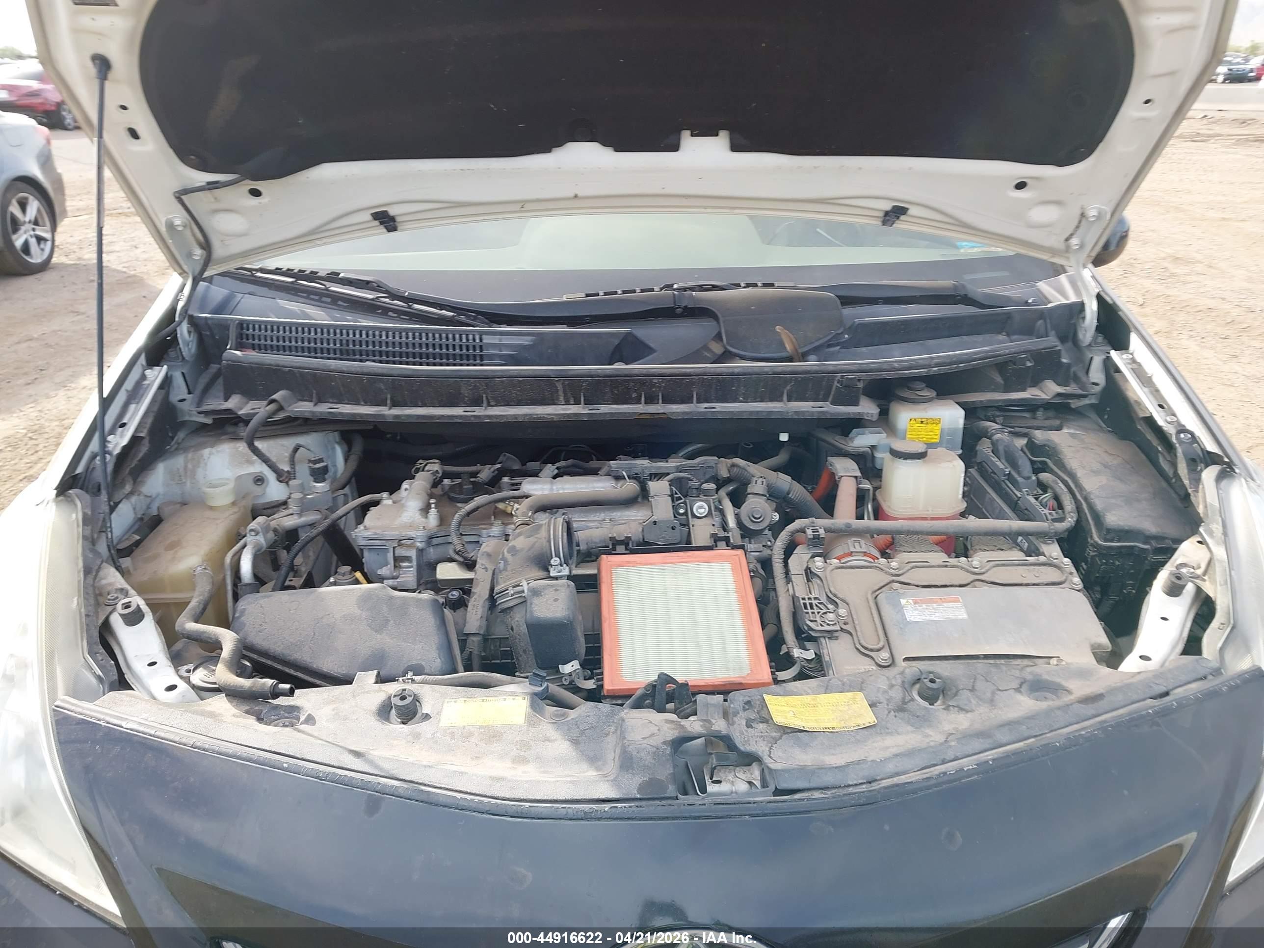 TOYOTA PRIUS image 10