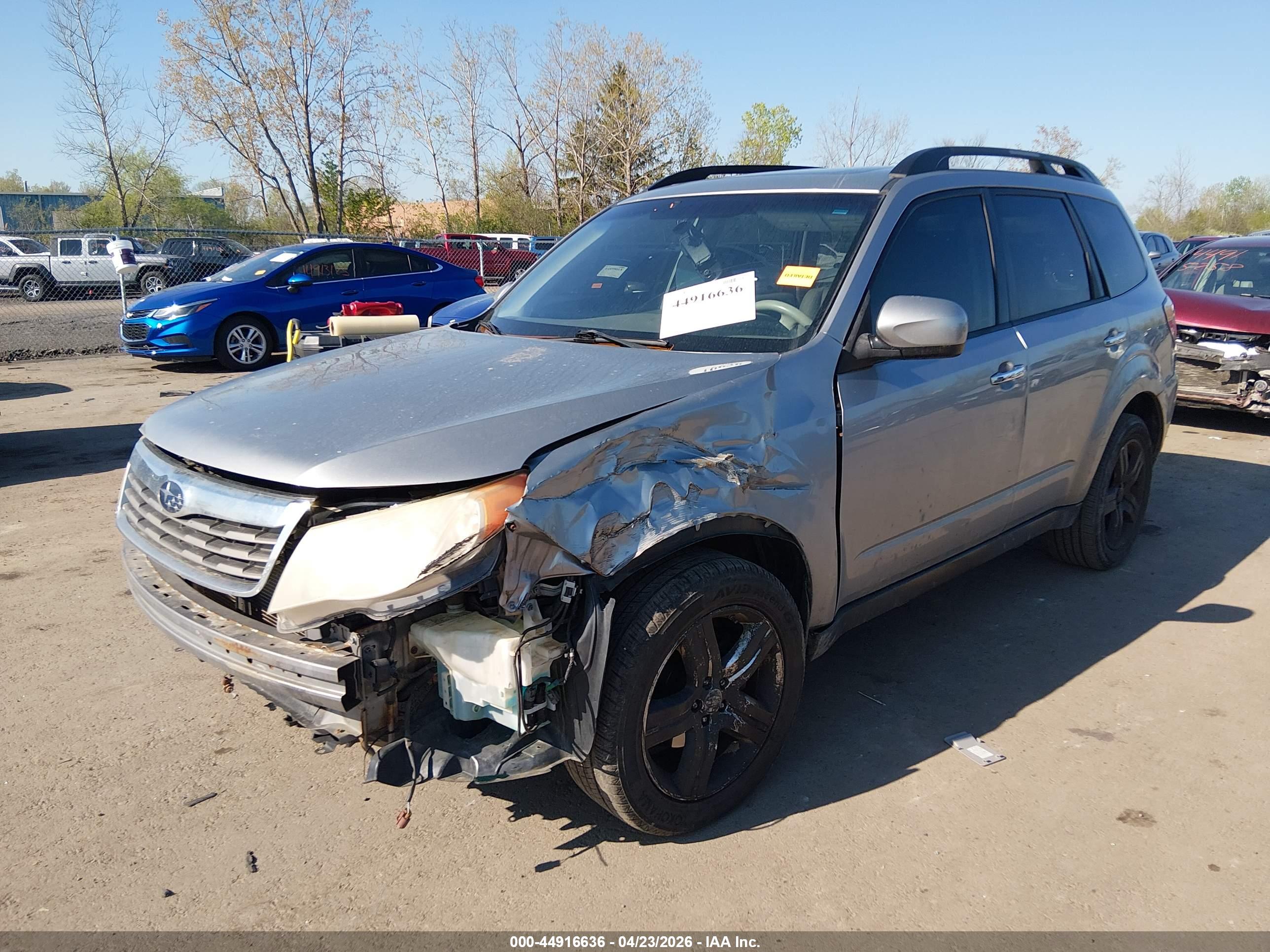 SUBARU FORESTER image 2