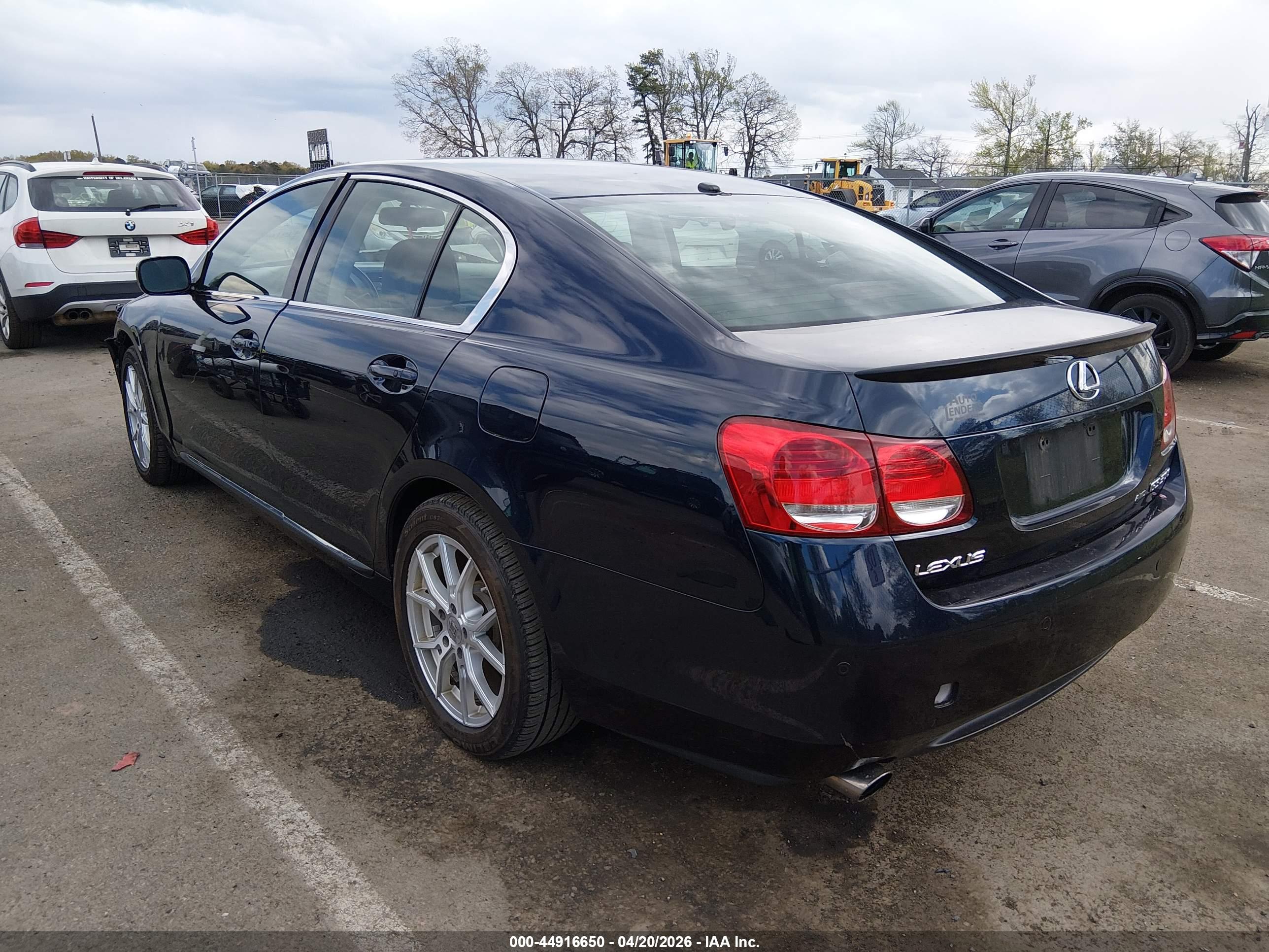 LEXUS GS image 3