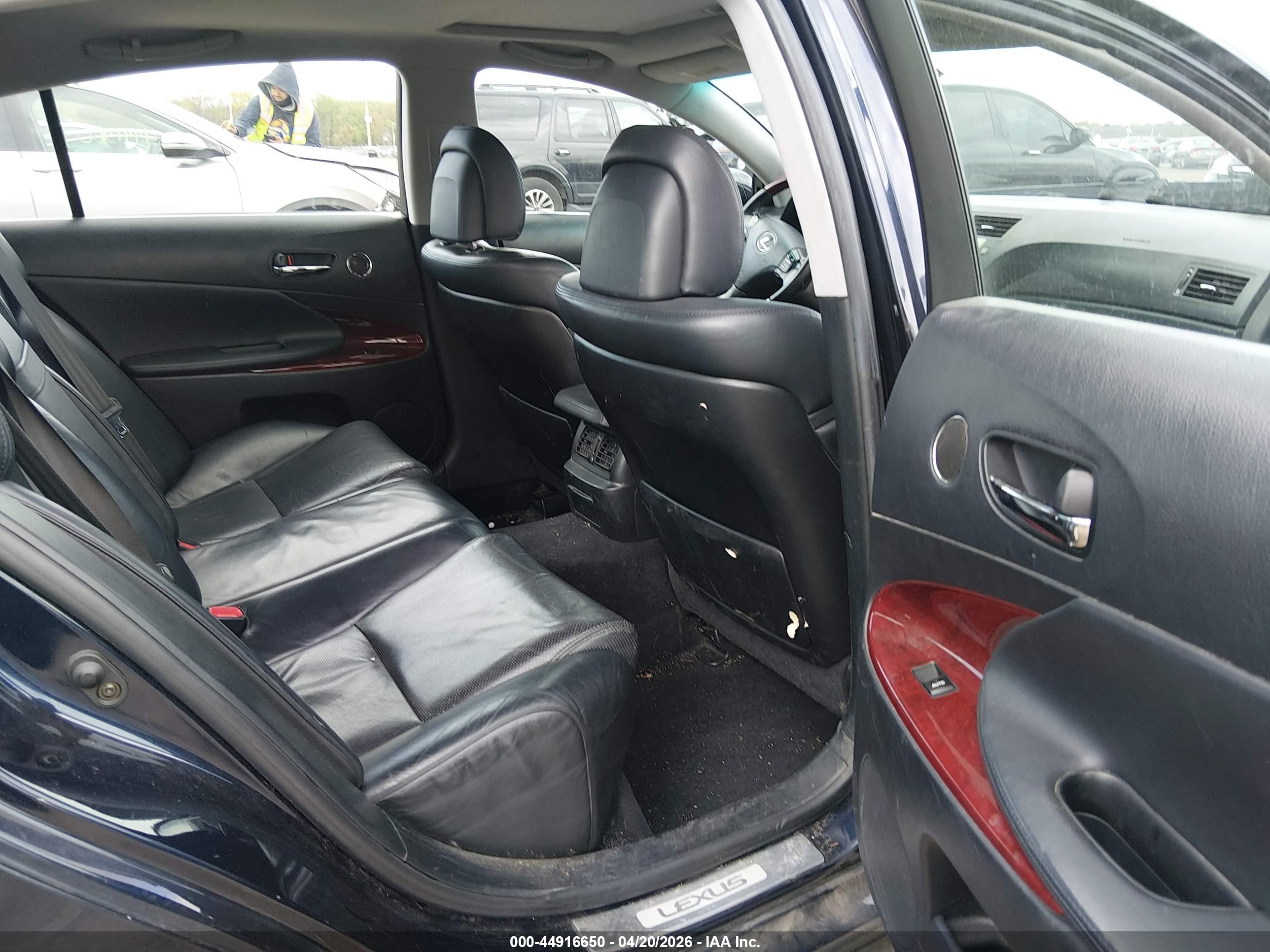LEXUS GS image 8