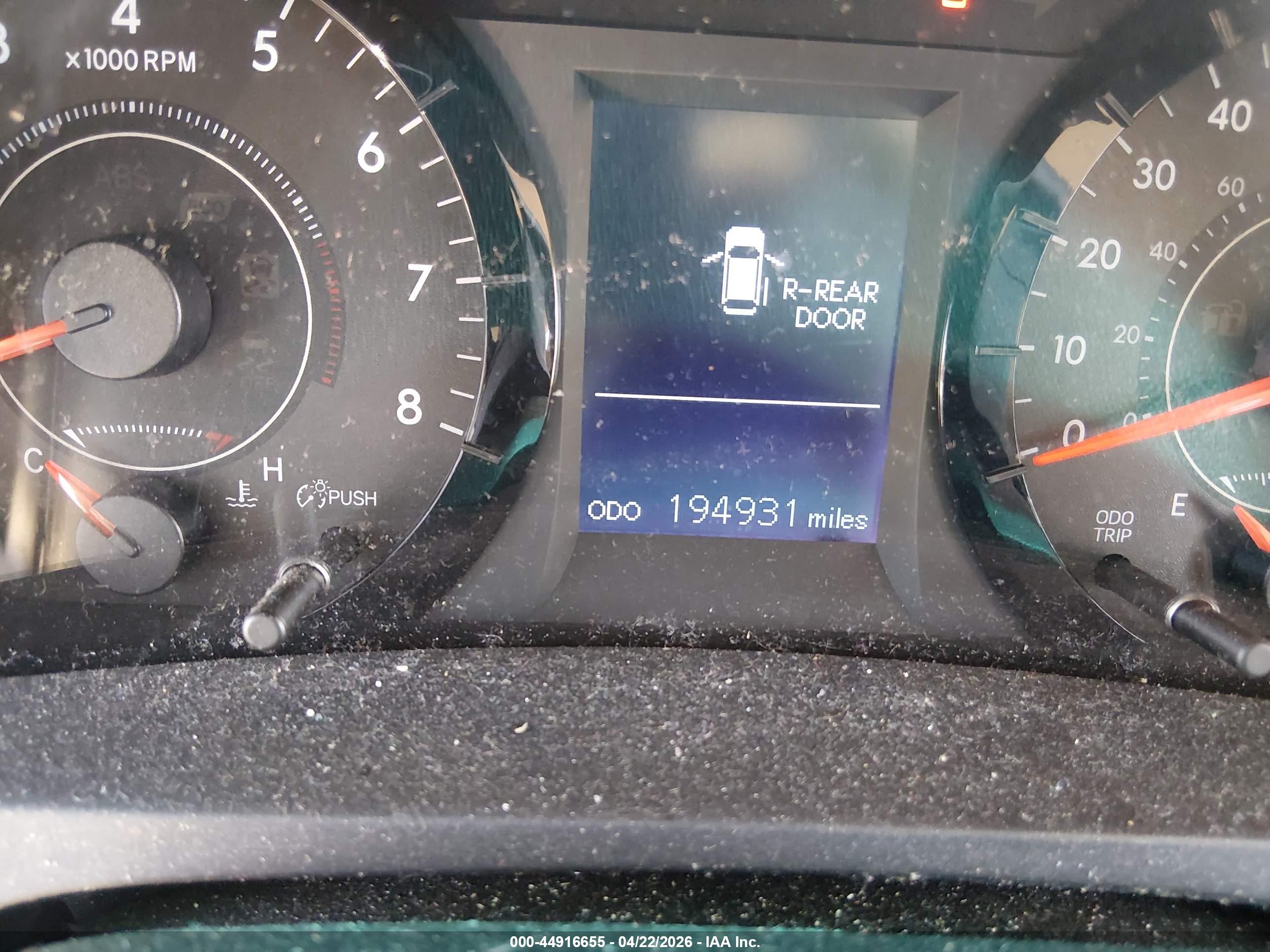 TOYOTA SIENNA image 7