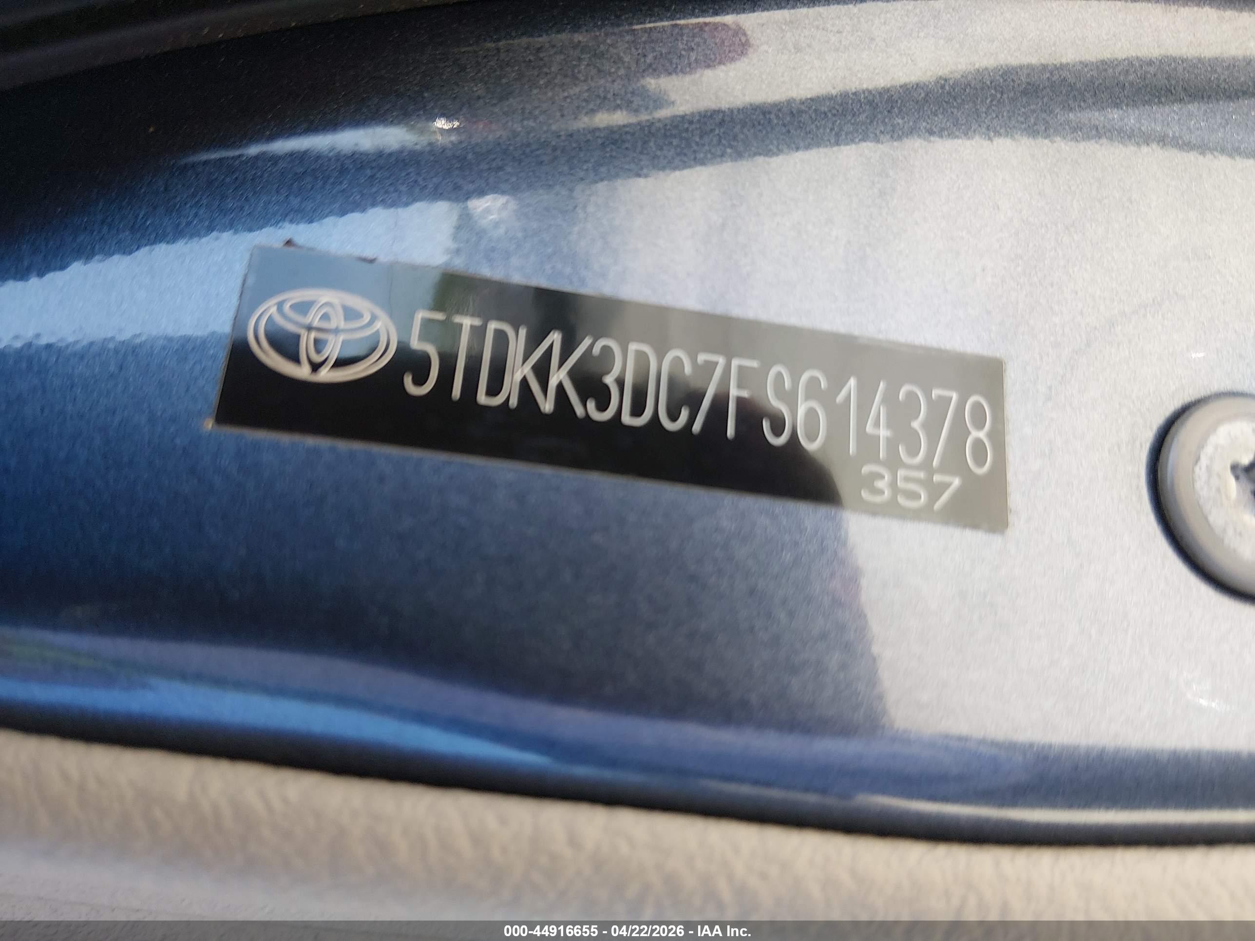TOYOTA SIENNA image 9