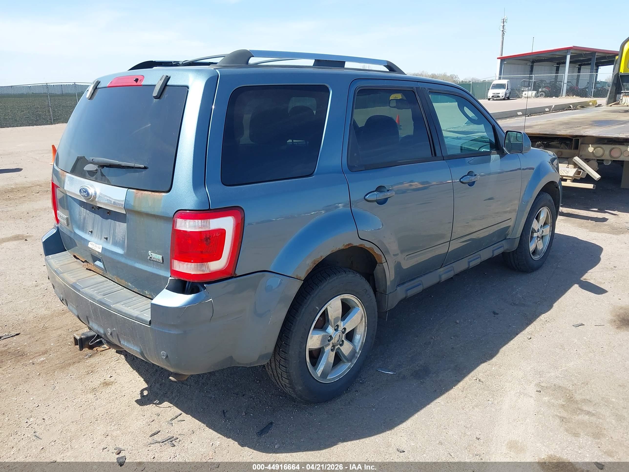 FORD ESCAPE image 4