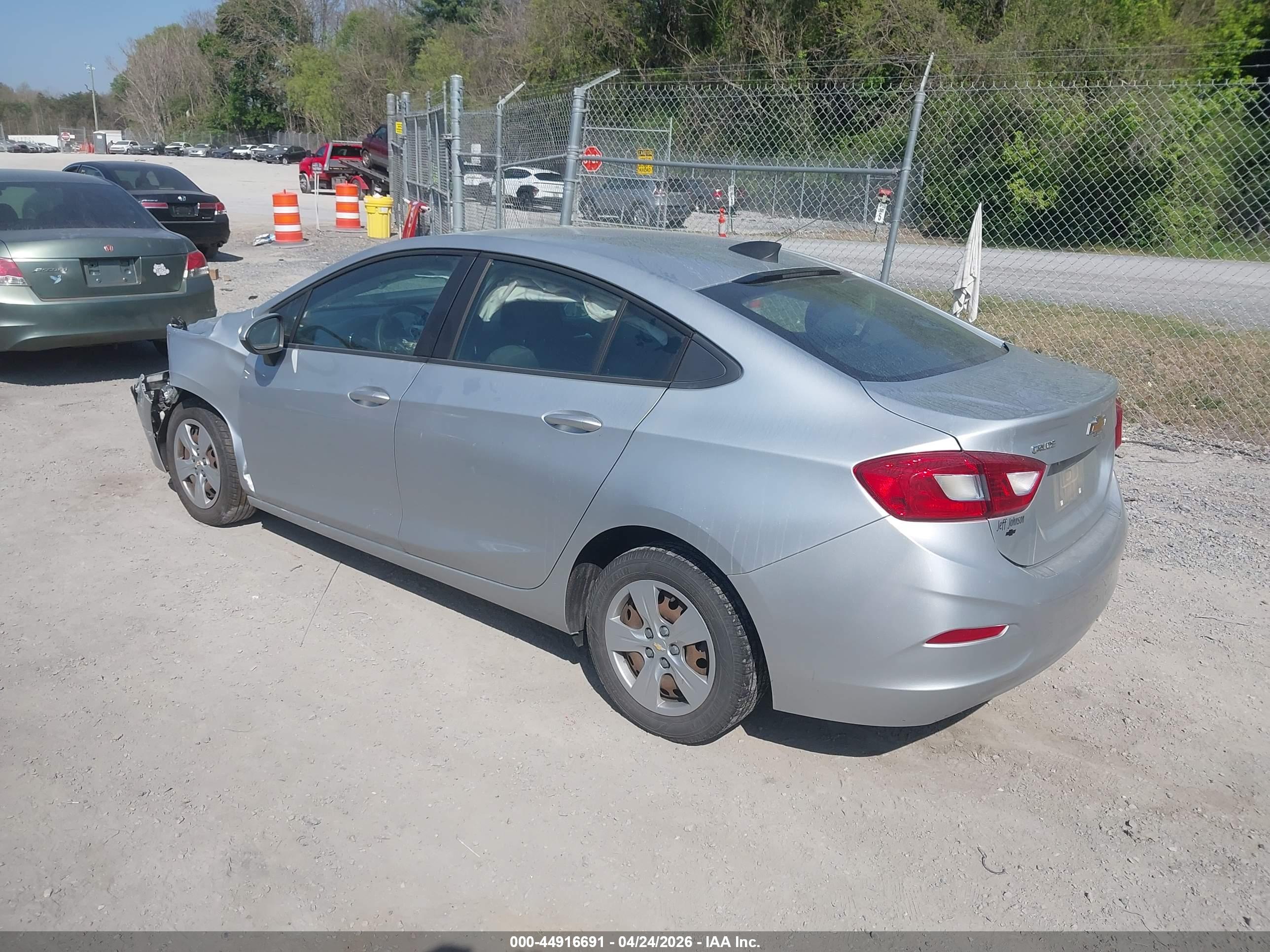 CHEVROLET CRUZE image 3